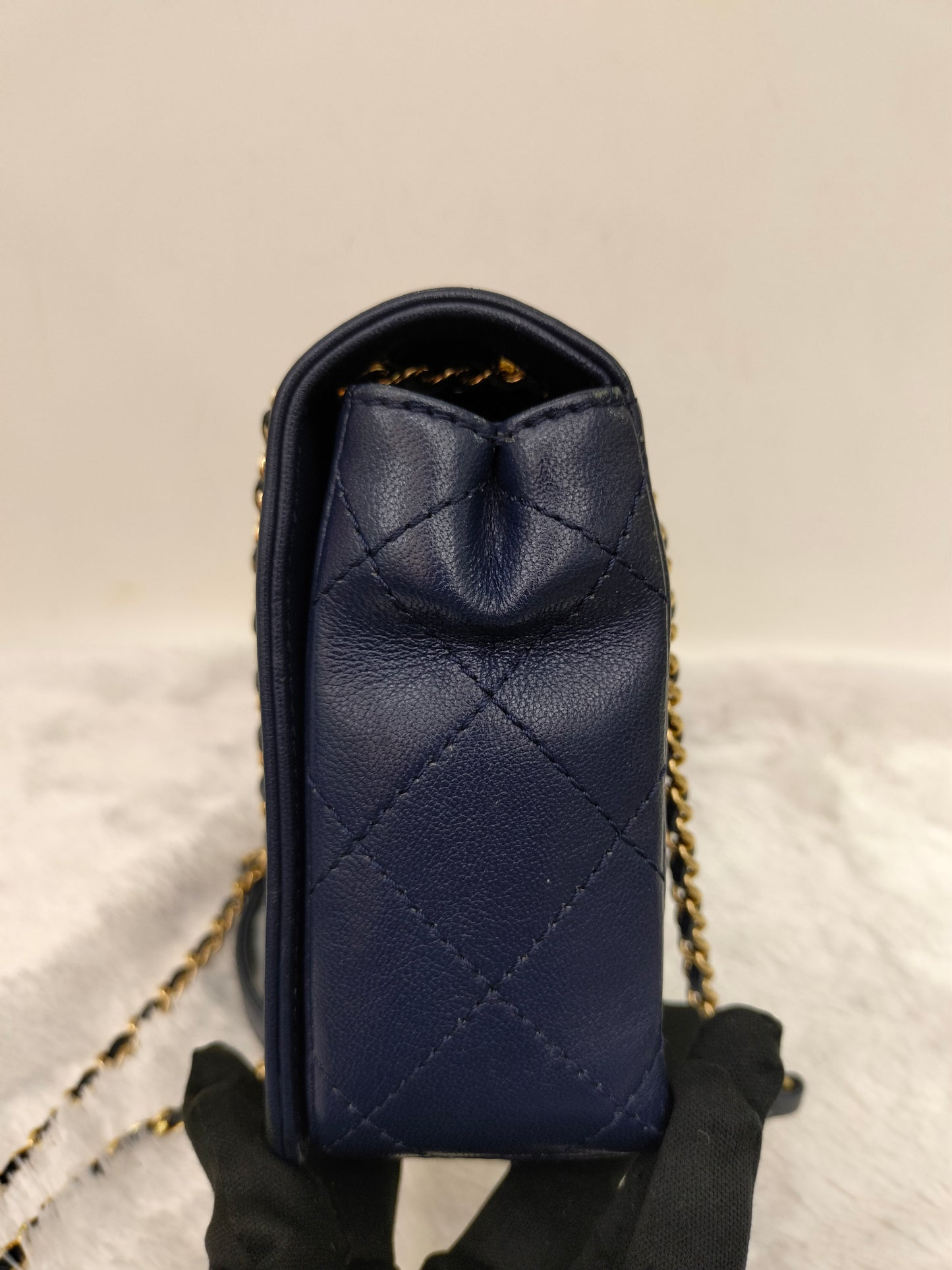 Chanel Mademoiselle Medium Flap Sheepskin Navy GHW #21