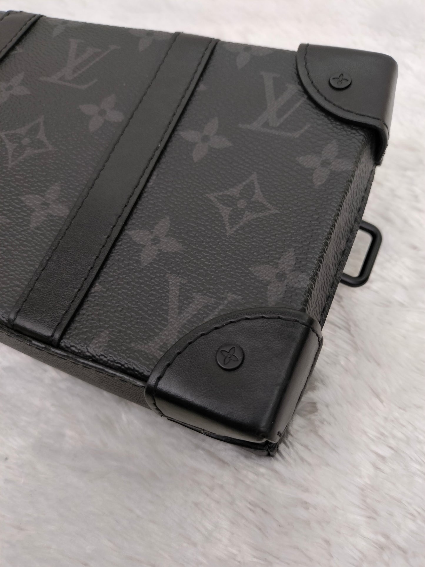 LV Soft Trunk Wallet Monogram Eclipse (CHIP)