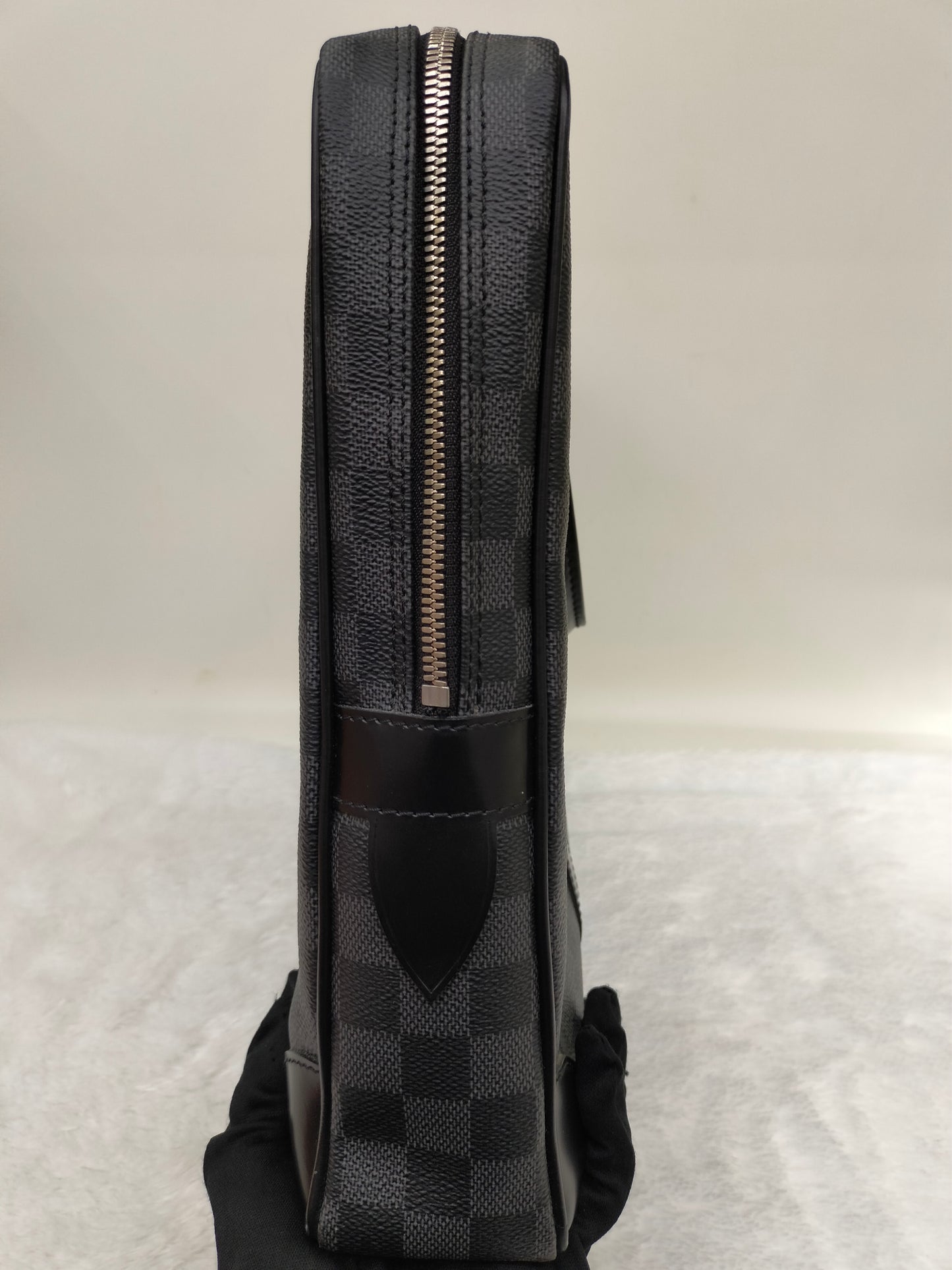 LV PDV Graphite 2016