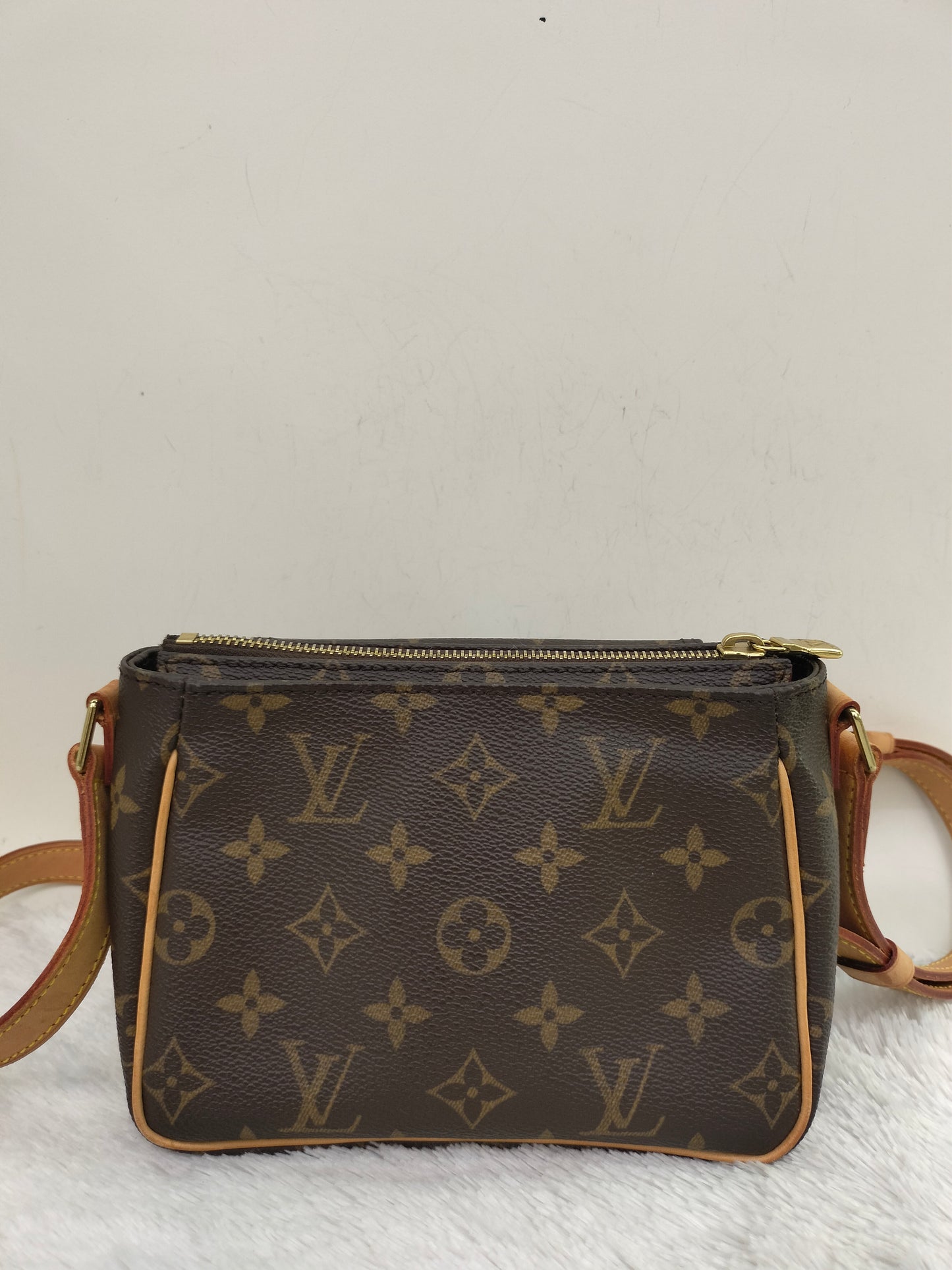 LV Viva Cite PM Monogram