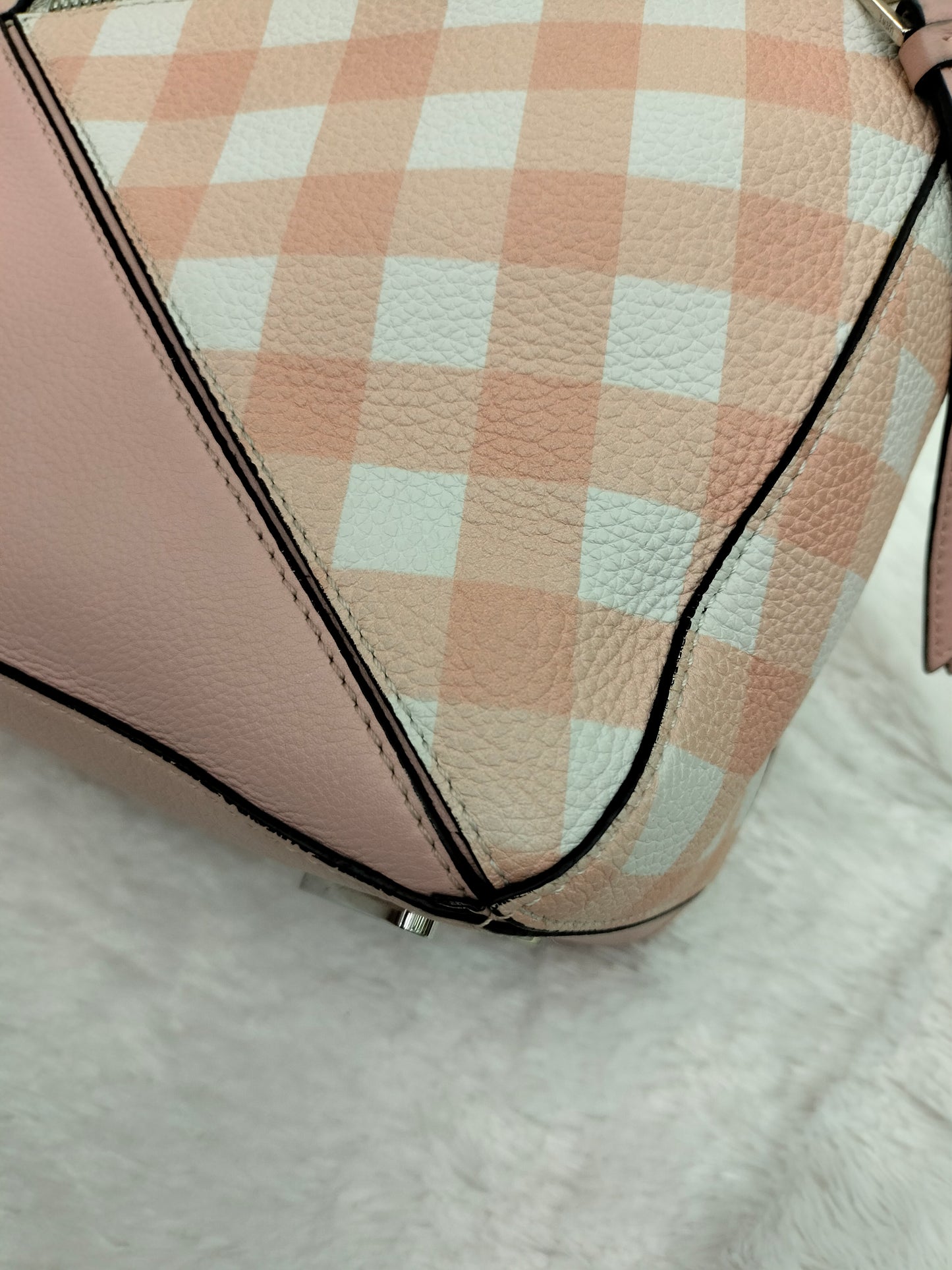 Loewe Puzzle Gingham Medium Pink White SHW 2017