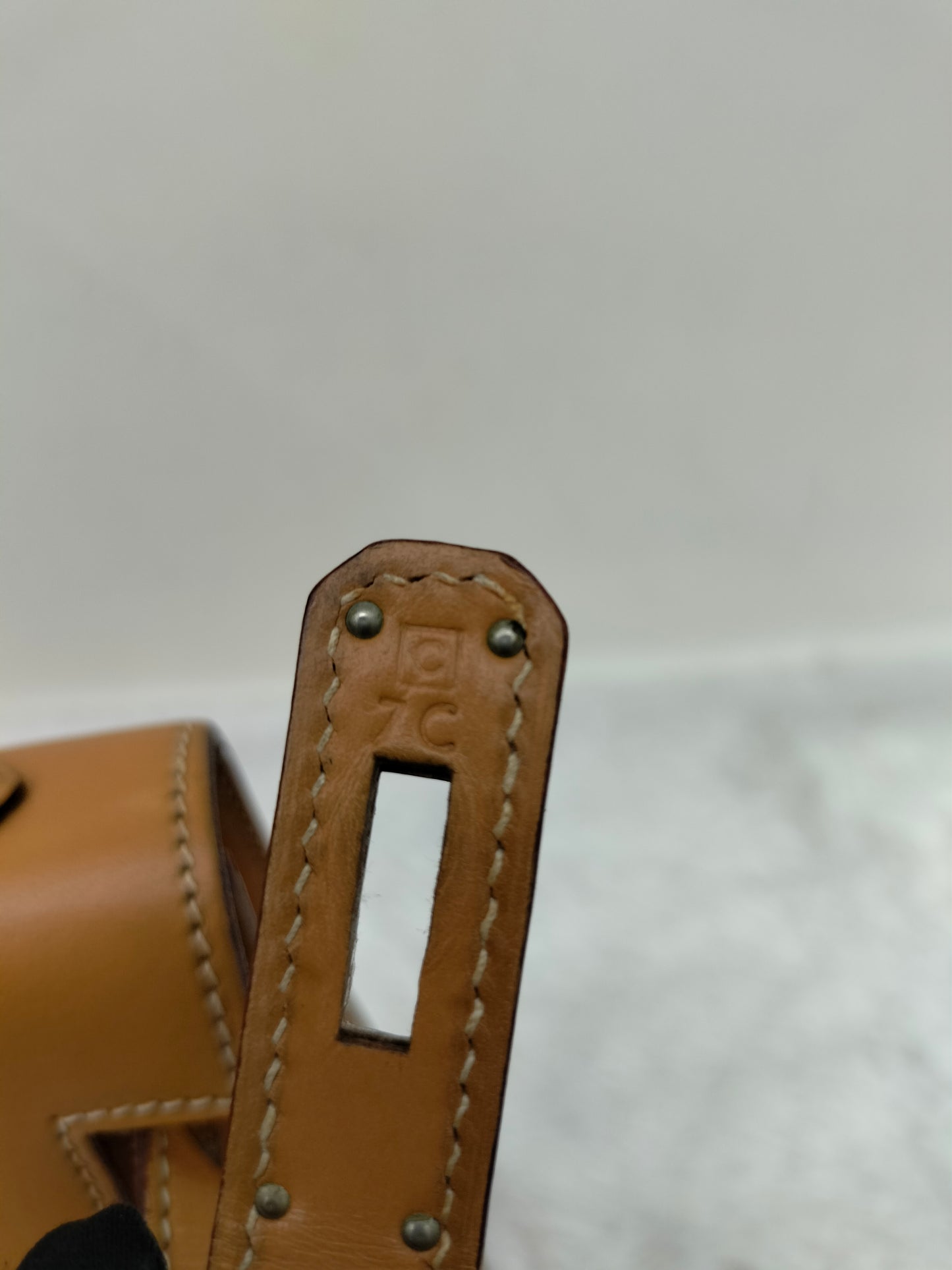 K32 Tadelakt Natural PHW #C square