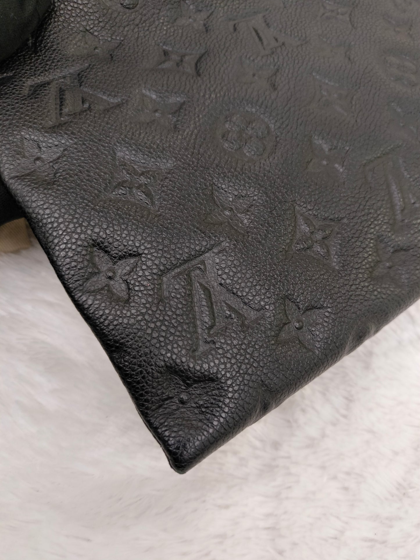 LV Daily Pouch Monogram Empreinte Noir (CHIP)