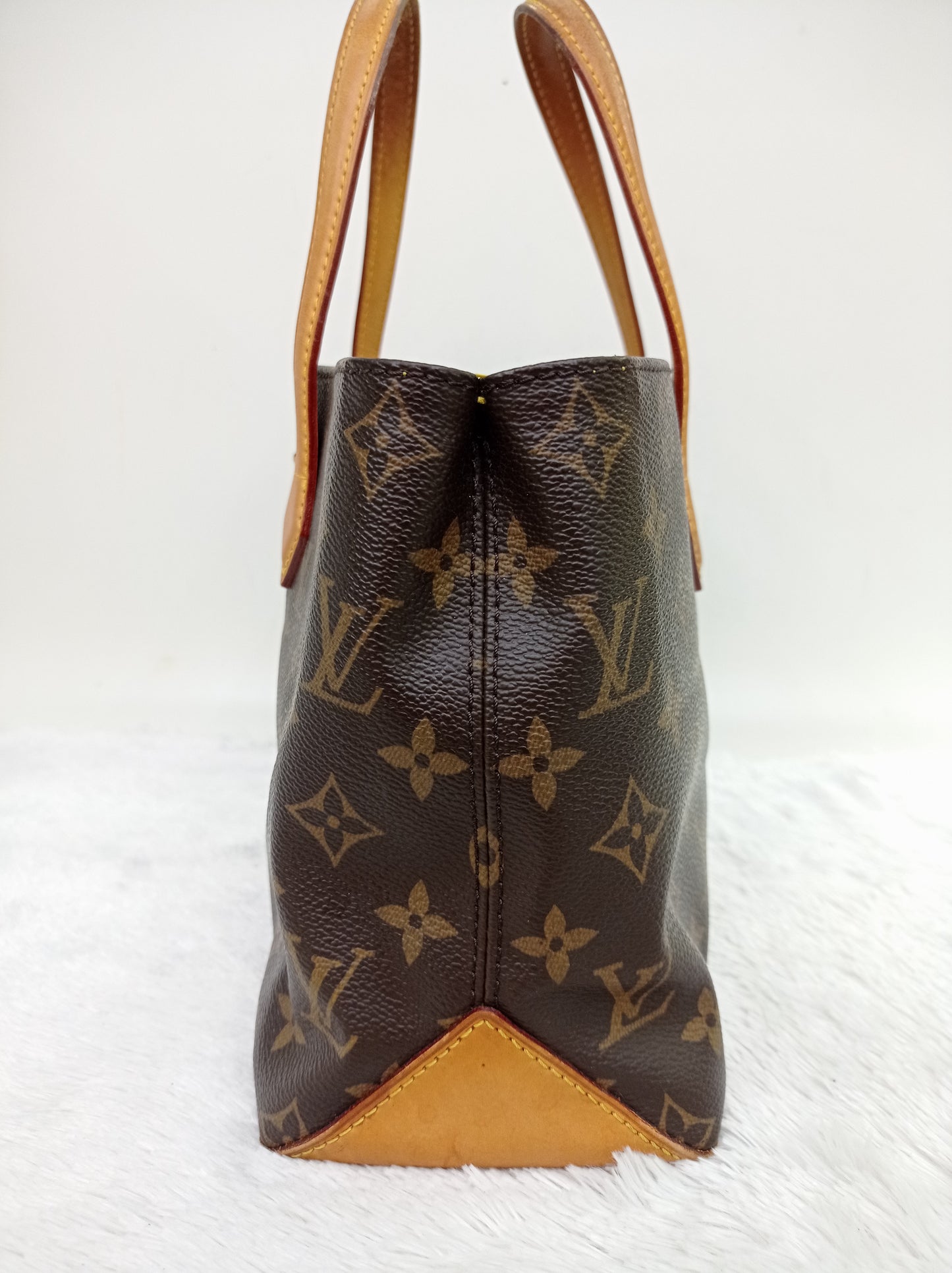 LV Wilshire PM Monogram