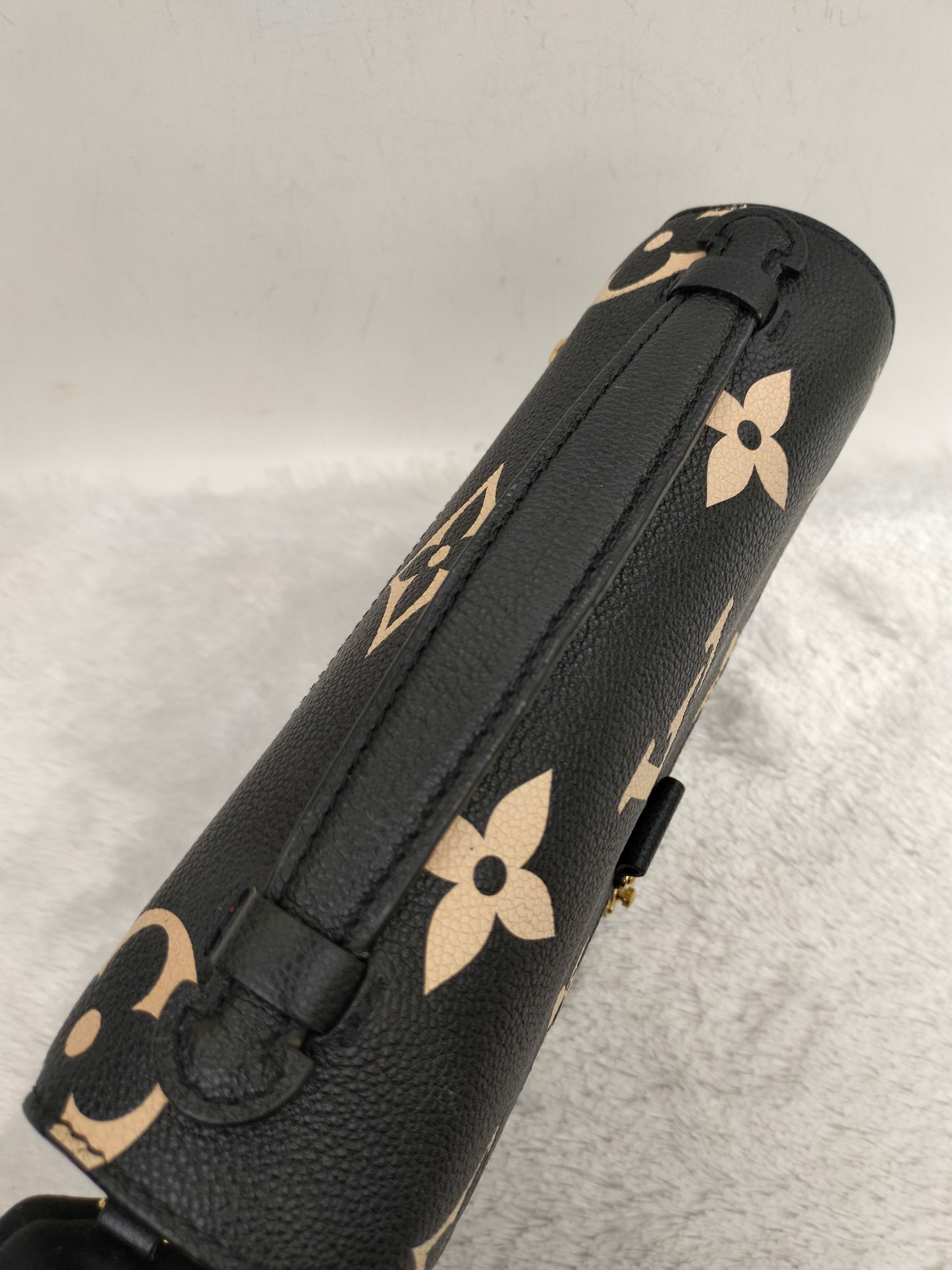 LV Metis Empreinte Noir Creme (CHIP)