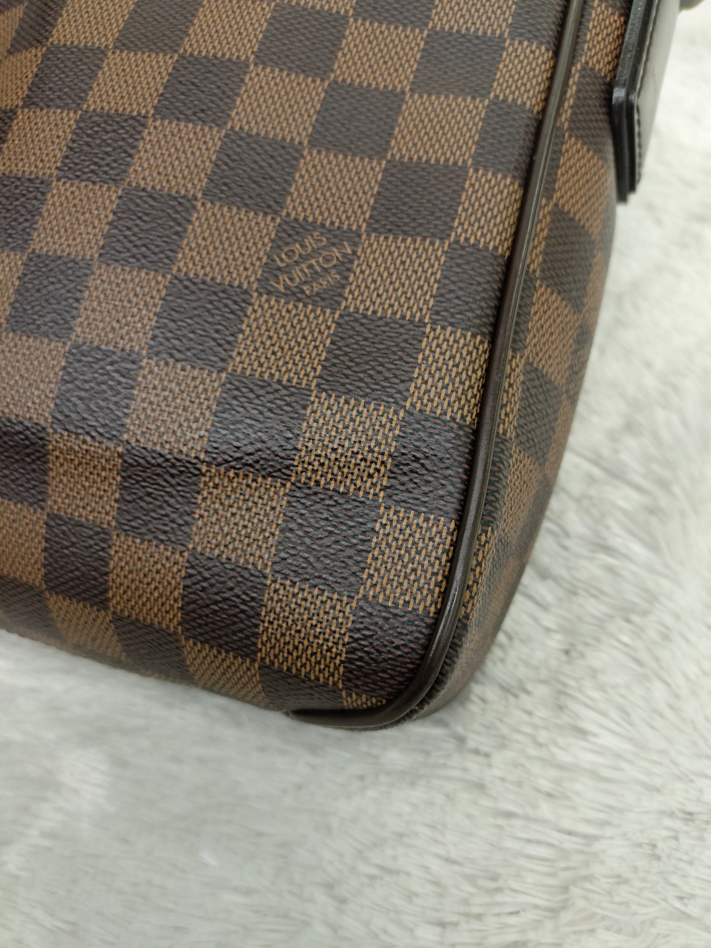 LV District PM Damier