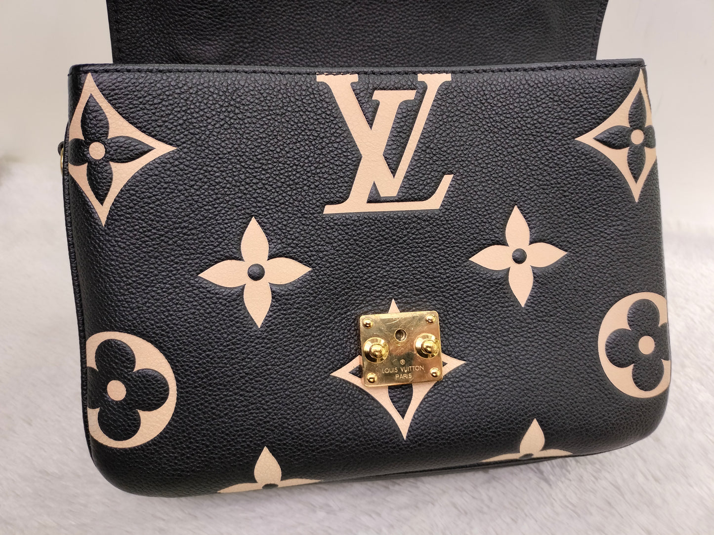 LV Metis Empreinte Noir Creme (CHIP)