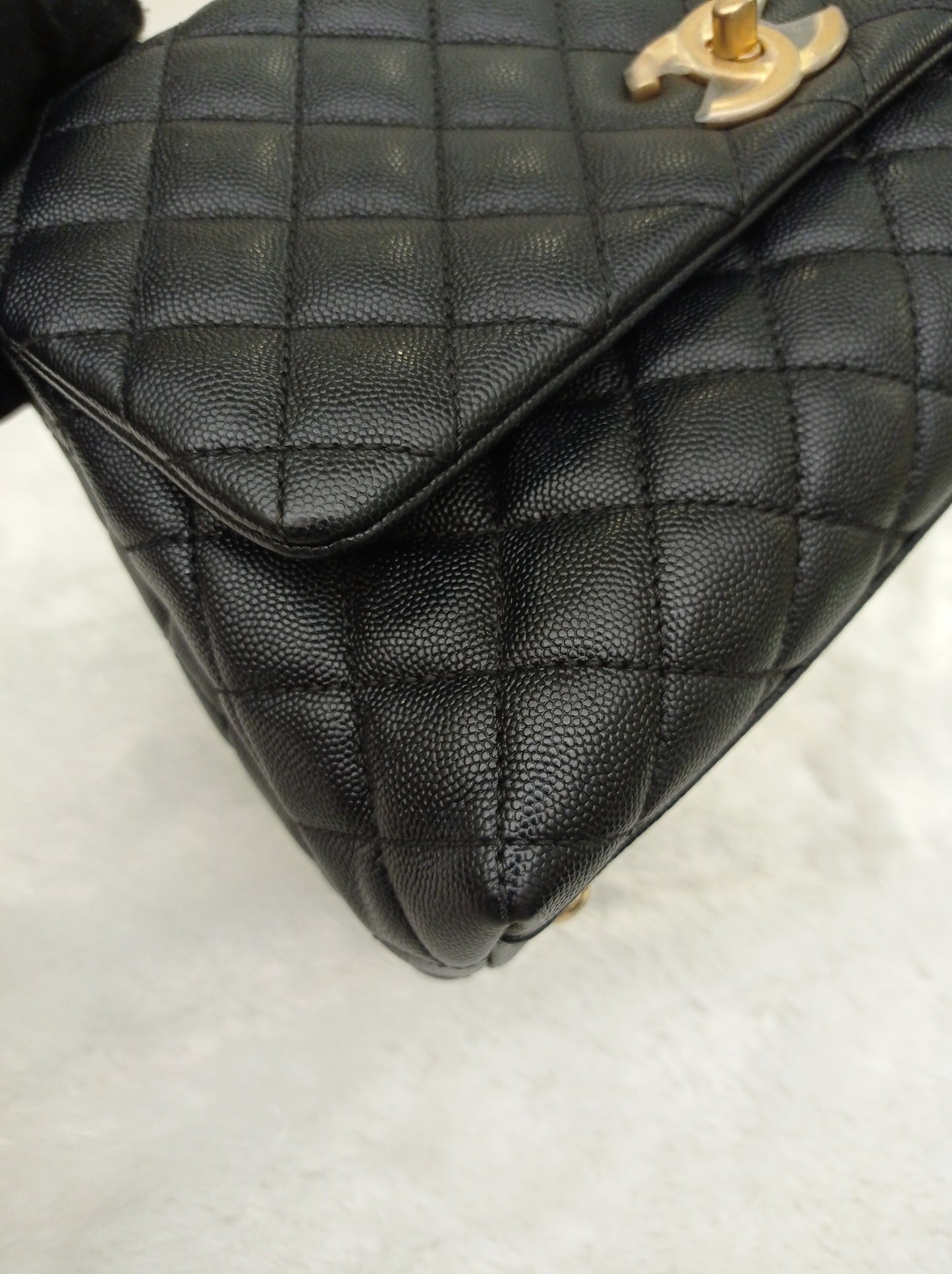 Chanel Coco Handle Medium Caviar Black GHW #25