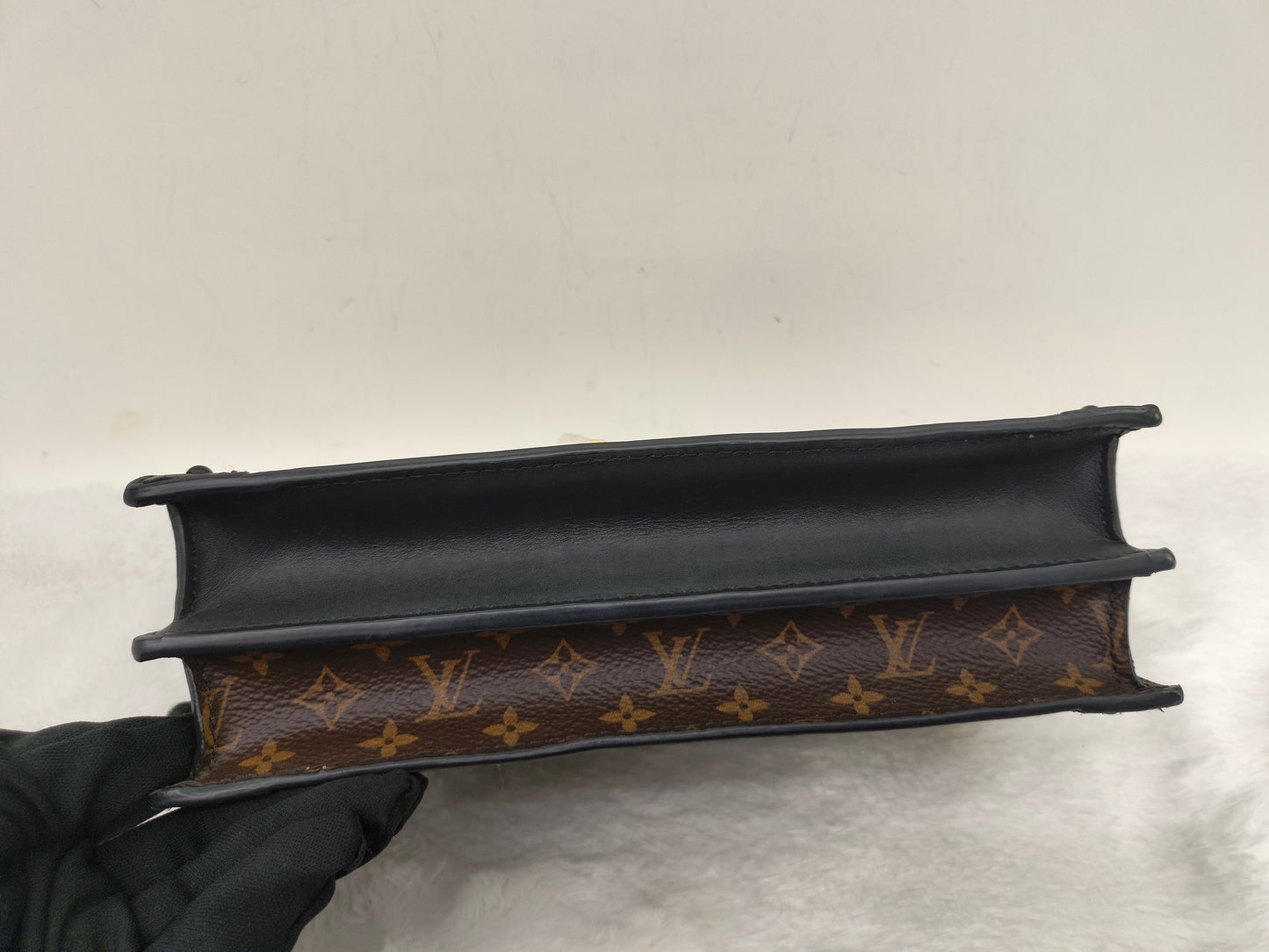 LV Trunk Clutch Monogram Reverse 2018