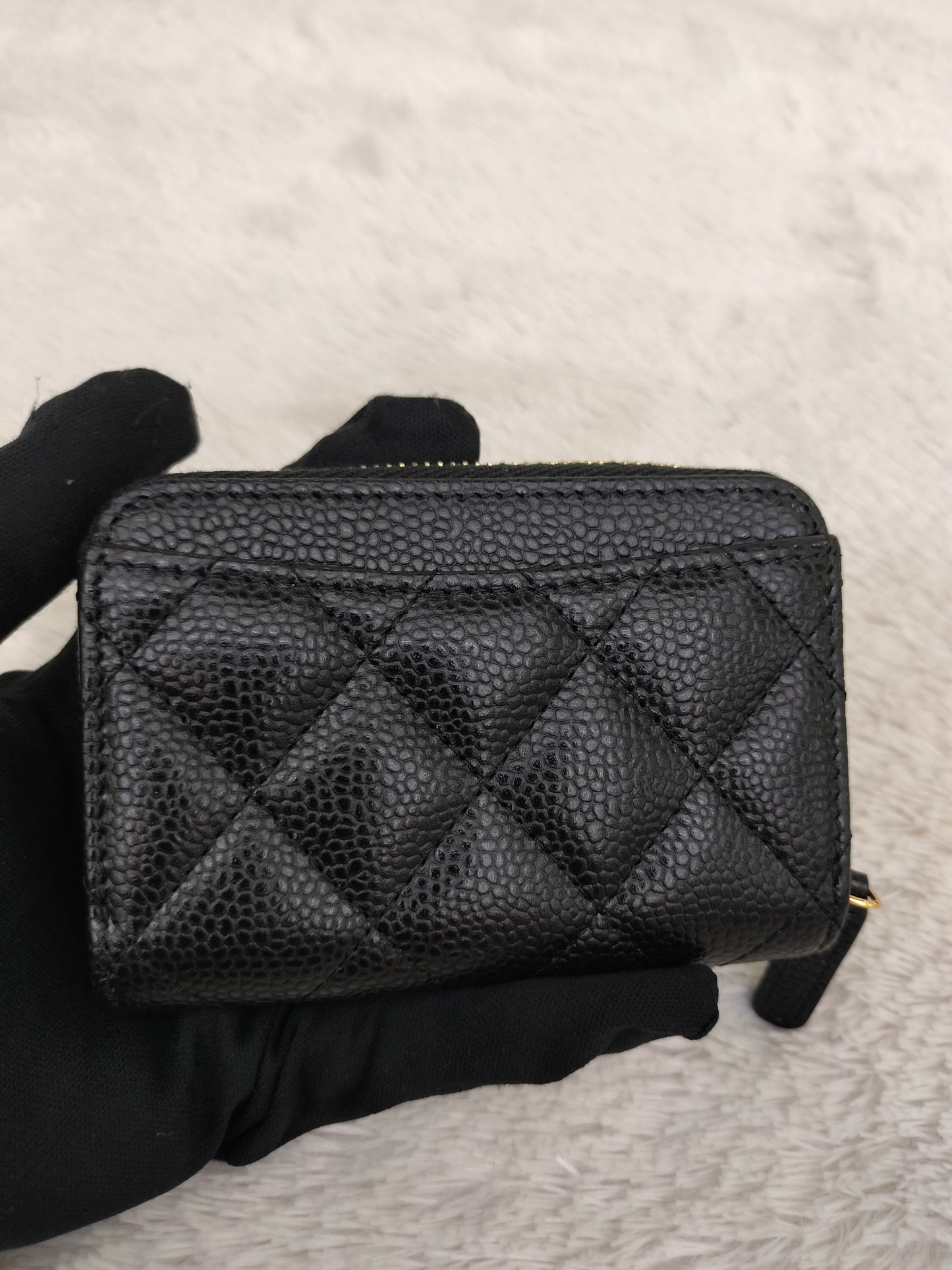 *NEW* Chanel Zippy Card Holder Caviar Black GHW (CHIP)
