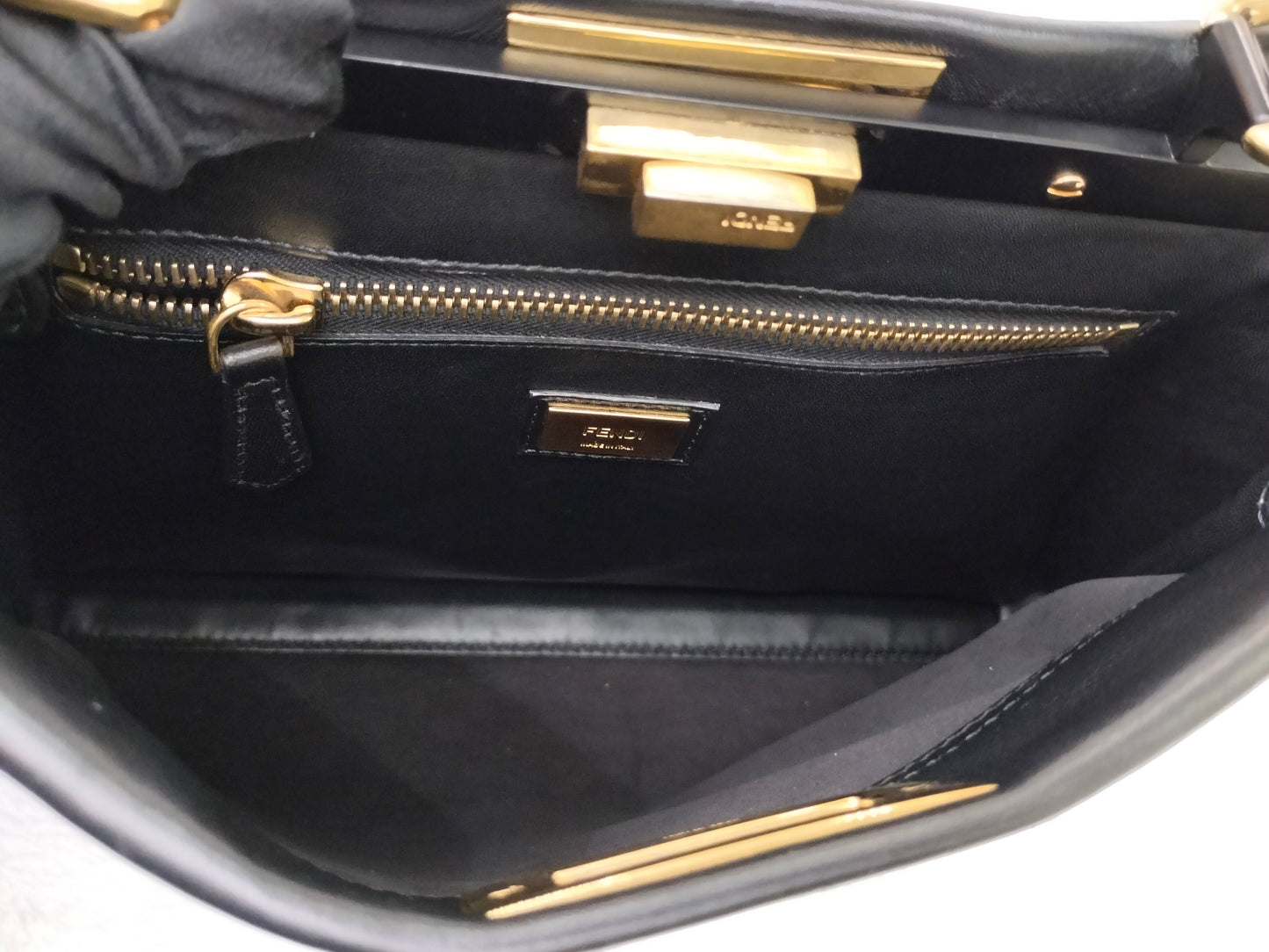 Fendi Peekaboo Reguler Black GHW