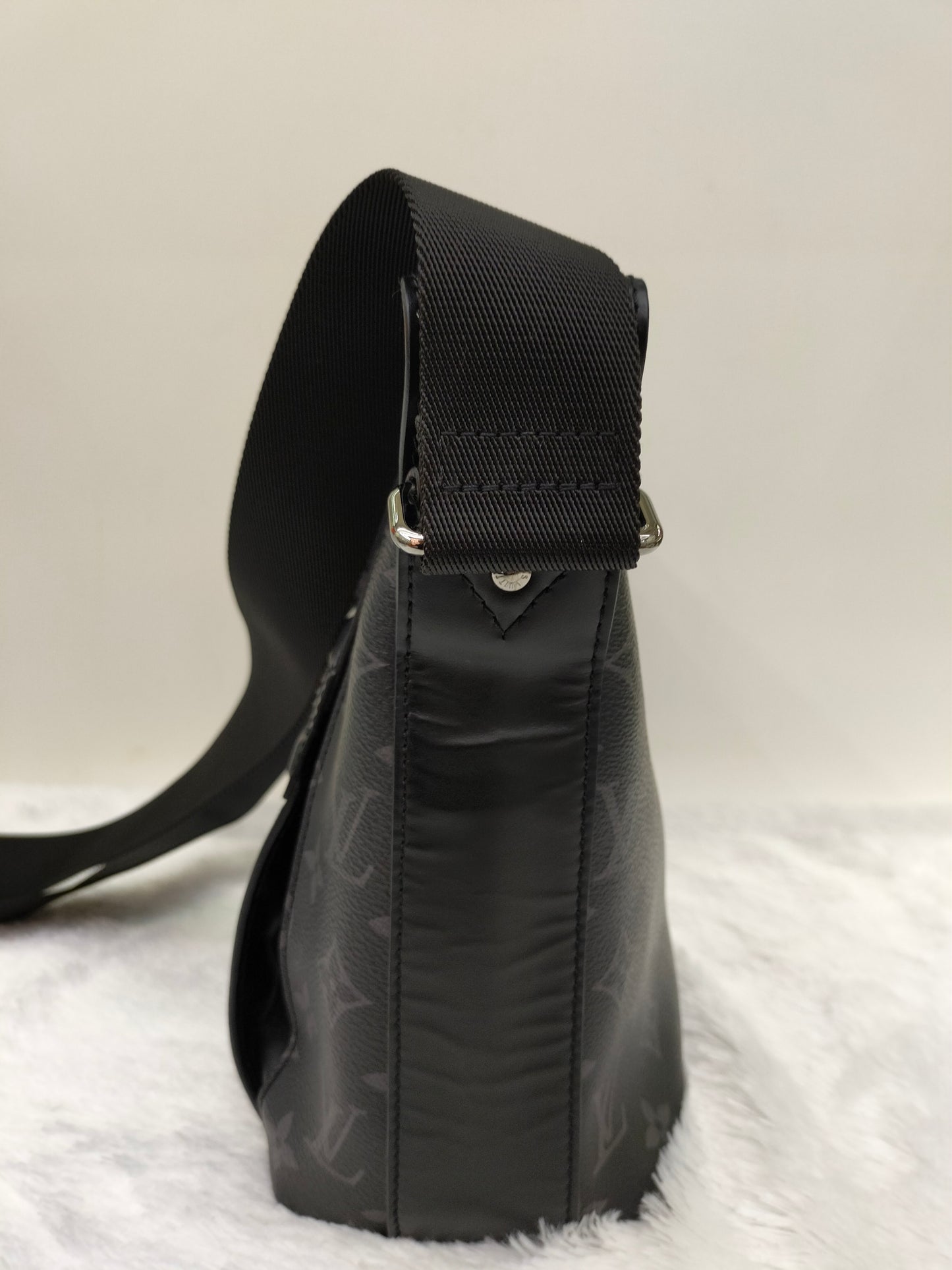 LV Odyssey PM Messenger Monogram Eclipse Noir 2018
