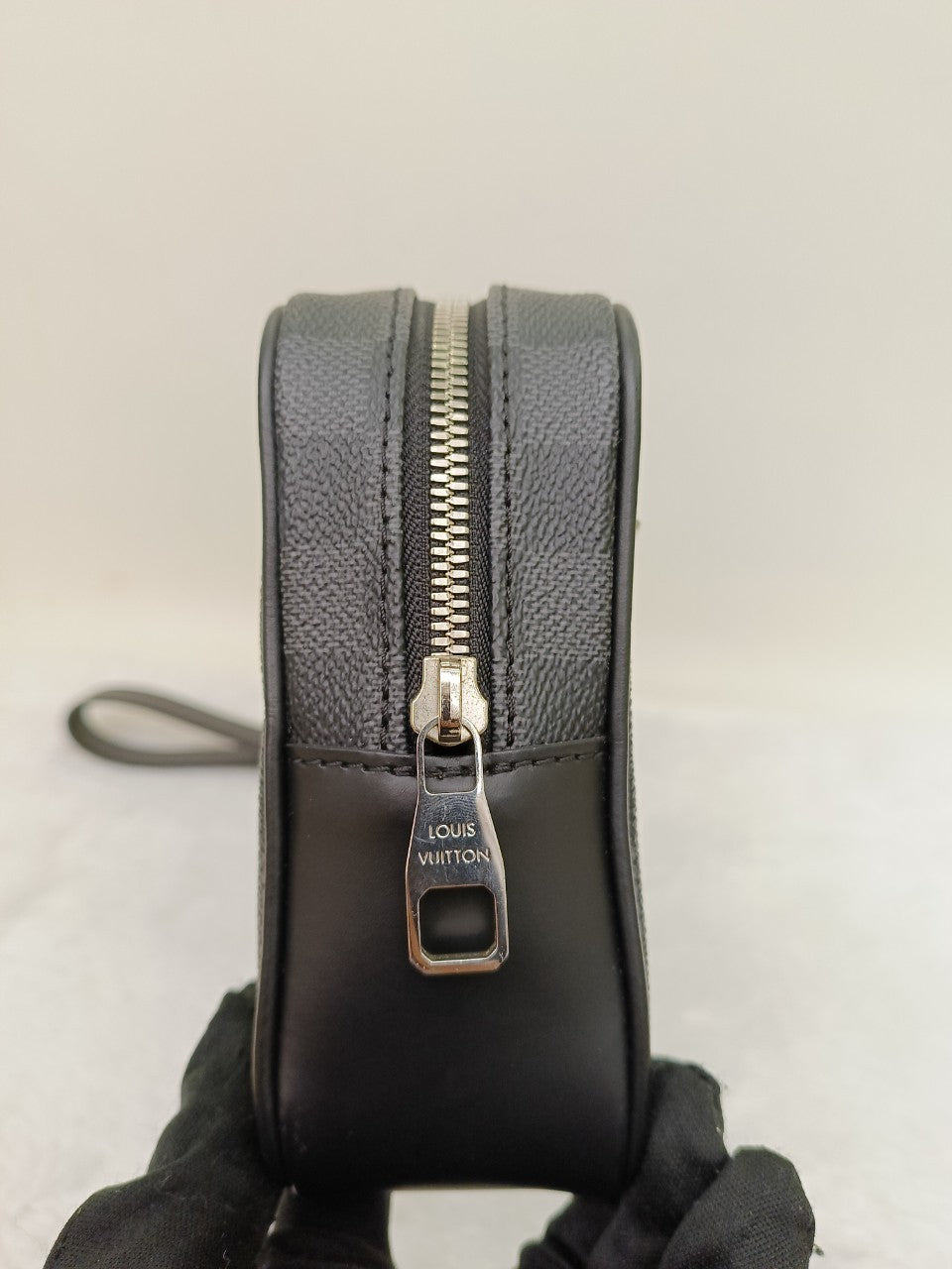LV Kasai Clutch Graphite 2018