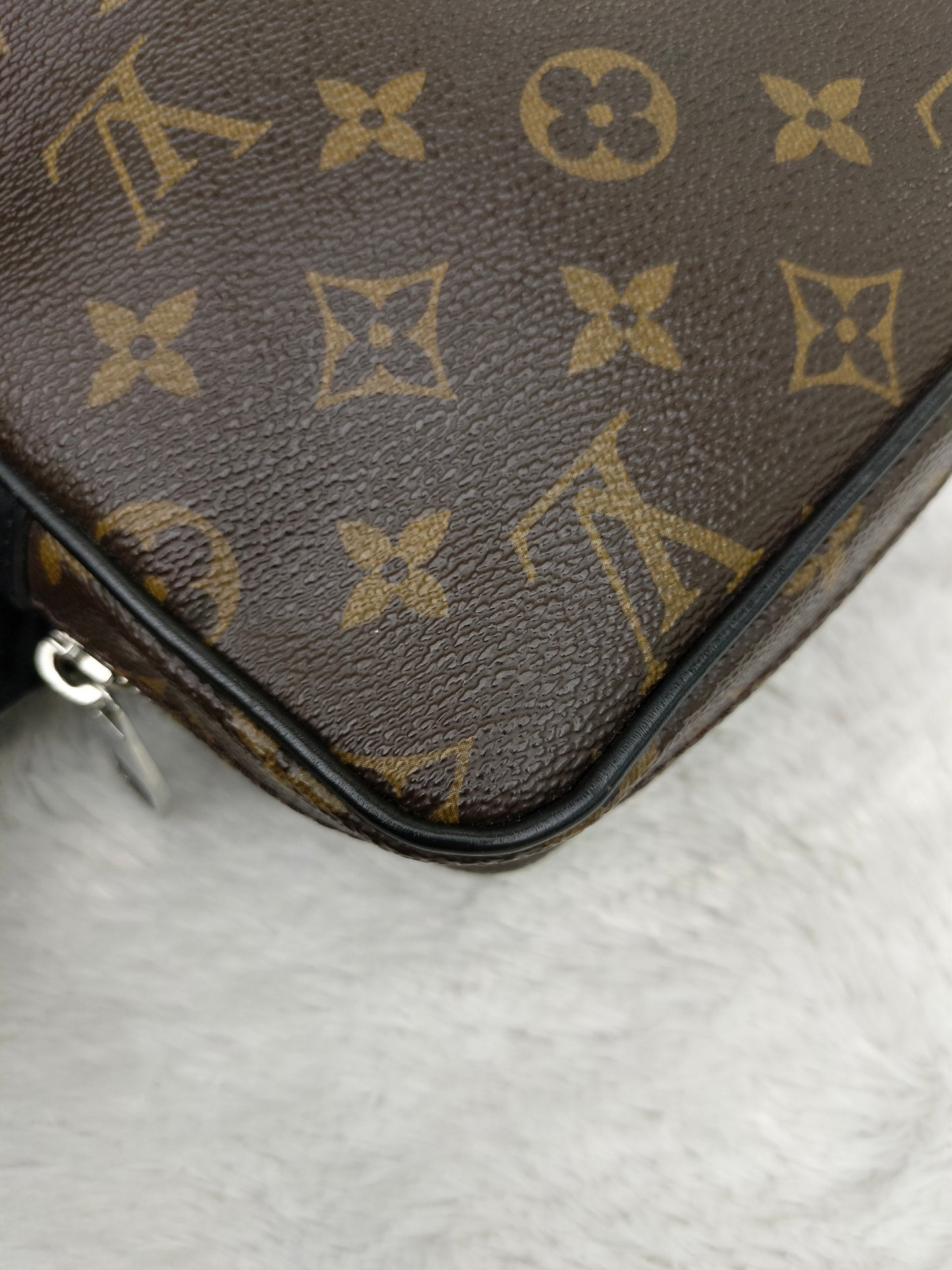 LV Kasai Monogram Macassar 2018