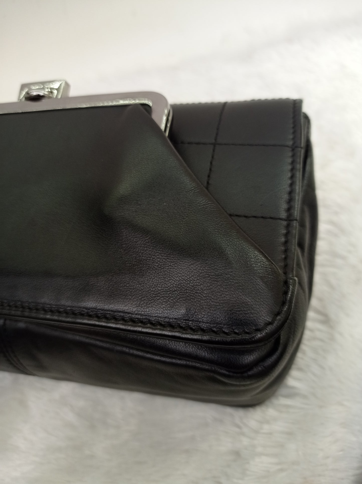Chanel Small Flap Kiss Lock Lamb Black SHW #10