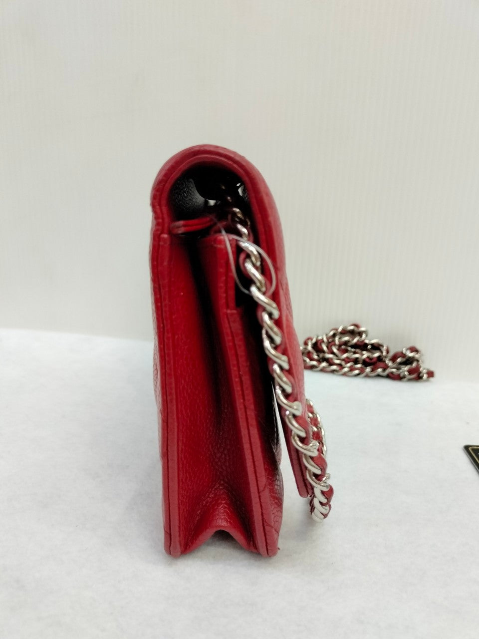 Chanel WOC Caviar Red SHW #19. Size 20x11x3cm
