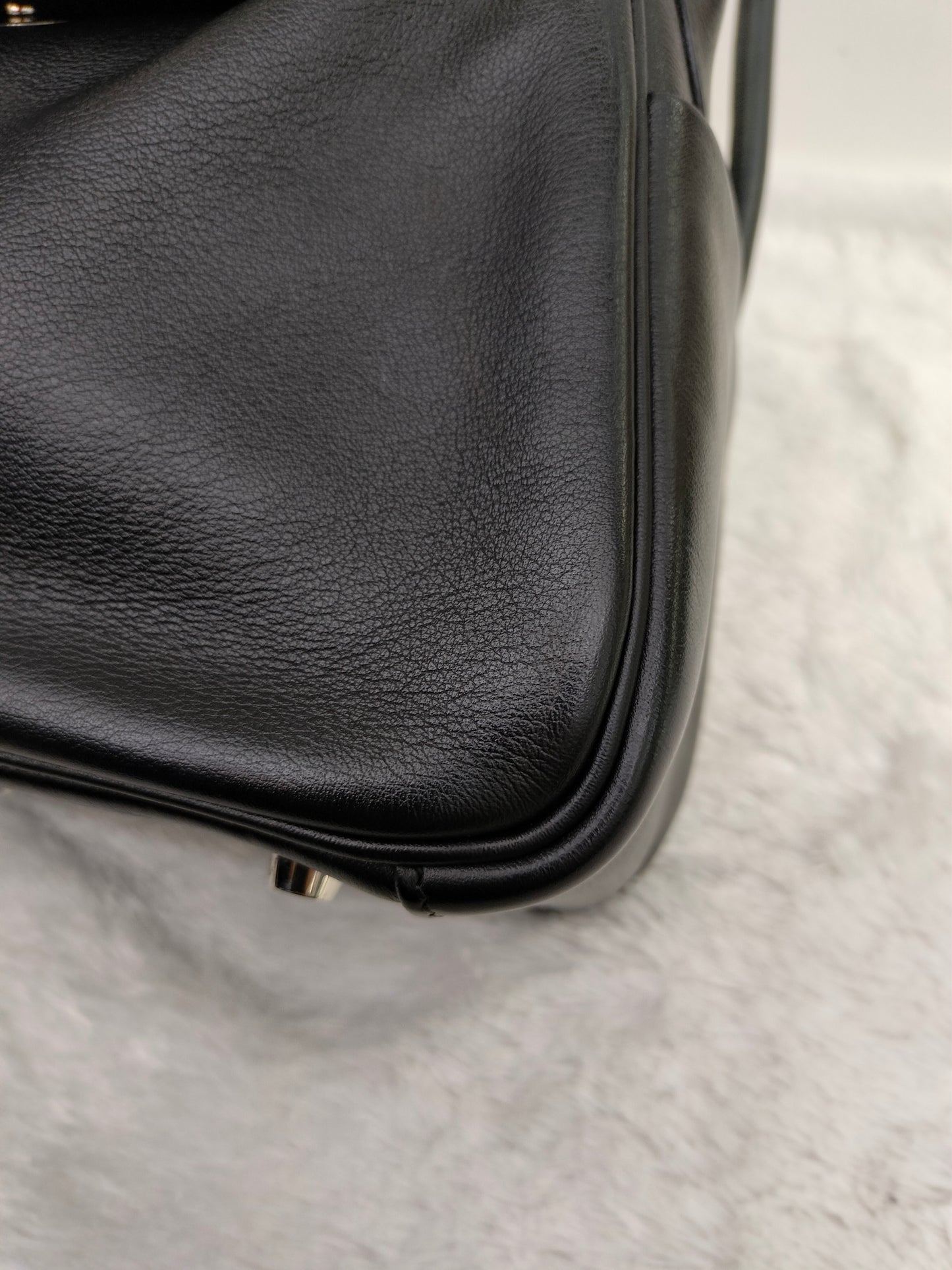Lindy 26 Swift Black PHW #P square