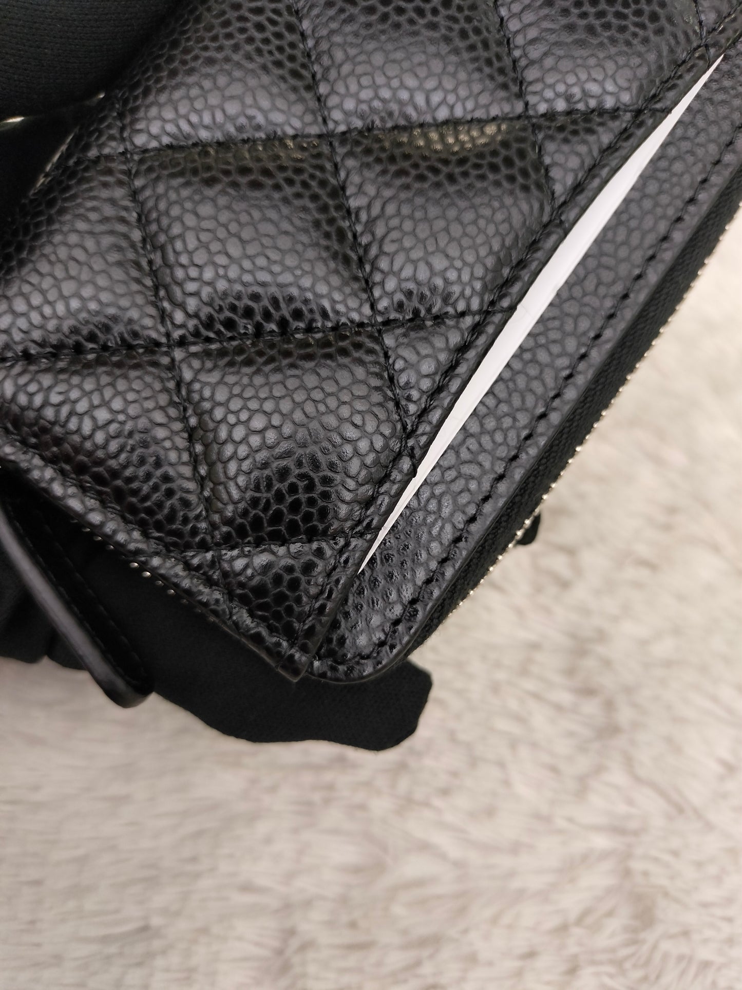 *NEW* Chanel Zippy Card Holder Caviar Black SHW (CHIP)