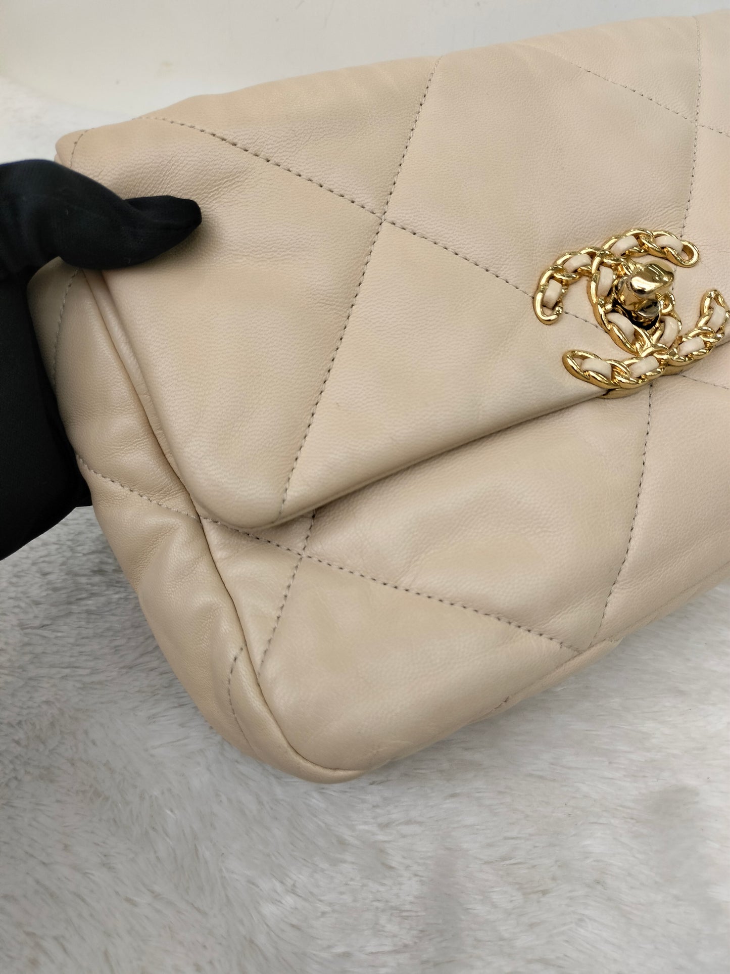 Chanel C19 Small Beige #28