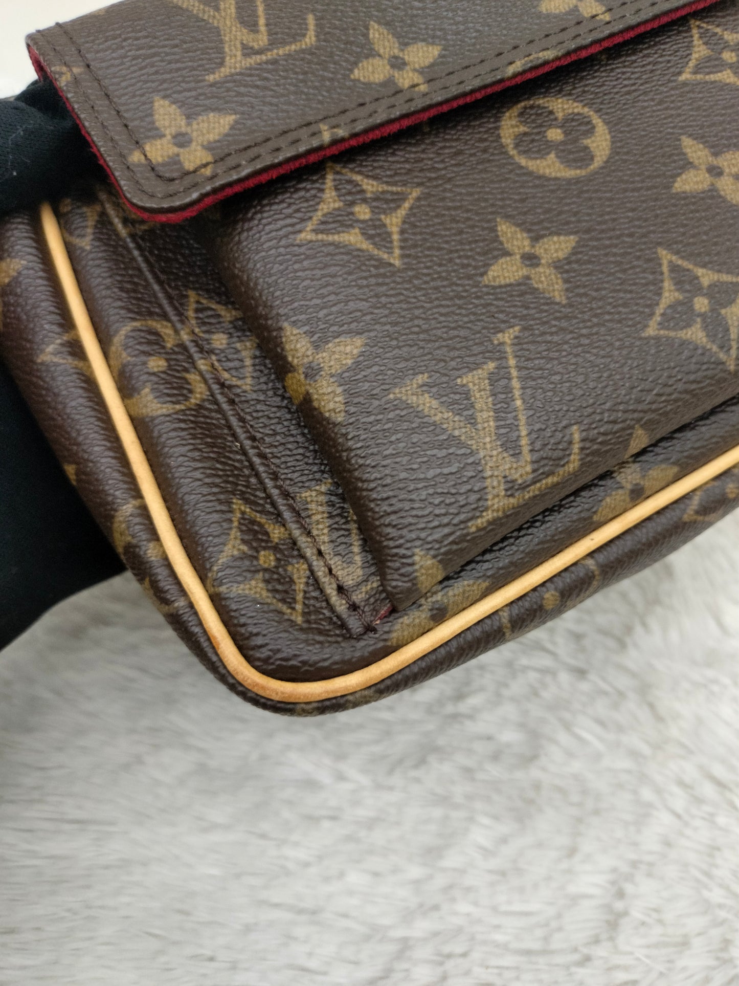 LV Viva Cite PM Monogram