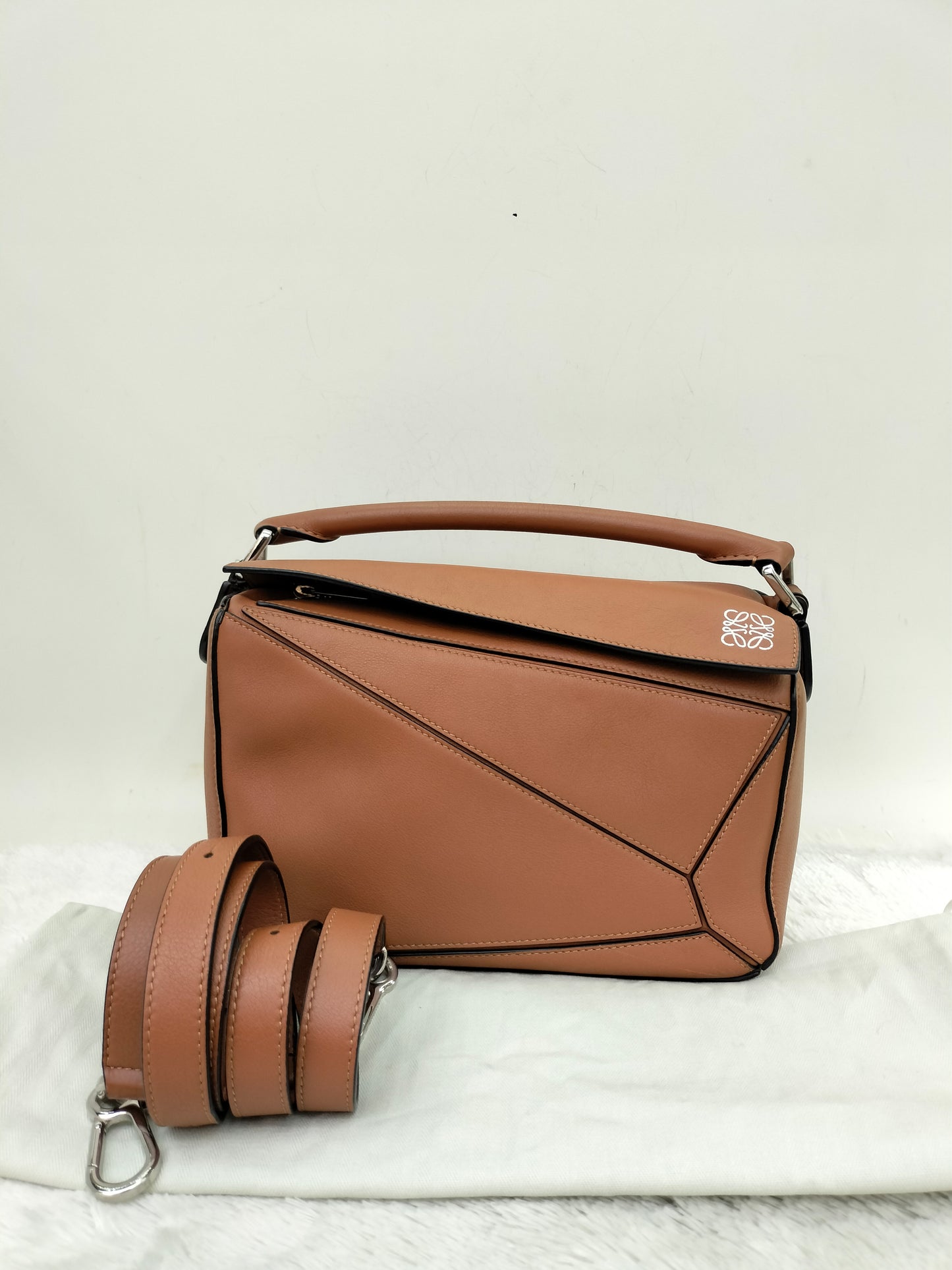 Loewe Puzzle Small Tan SHW 2019