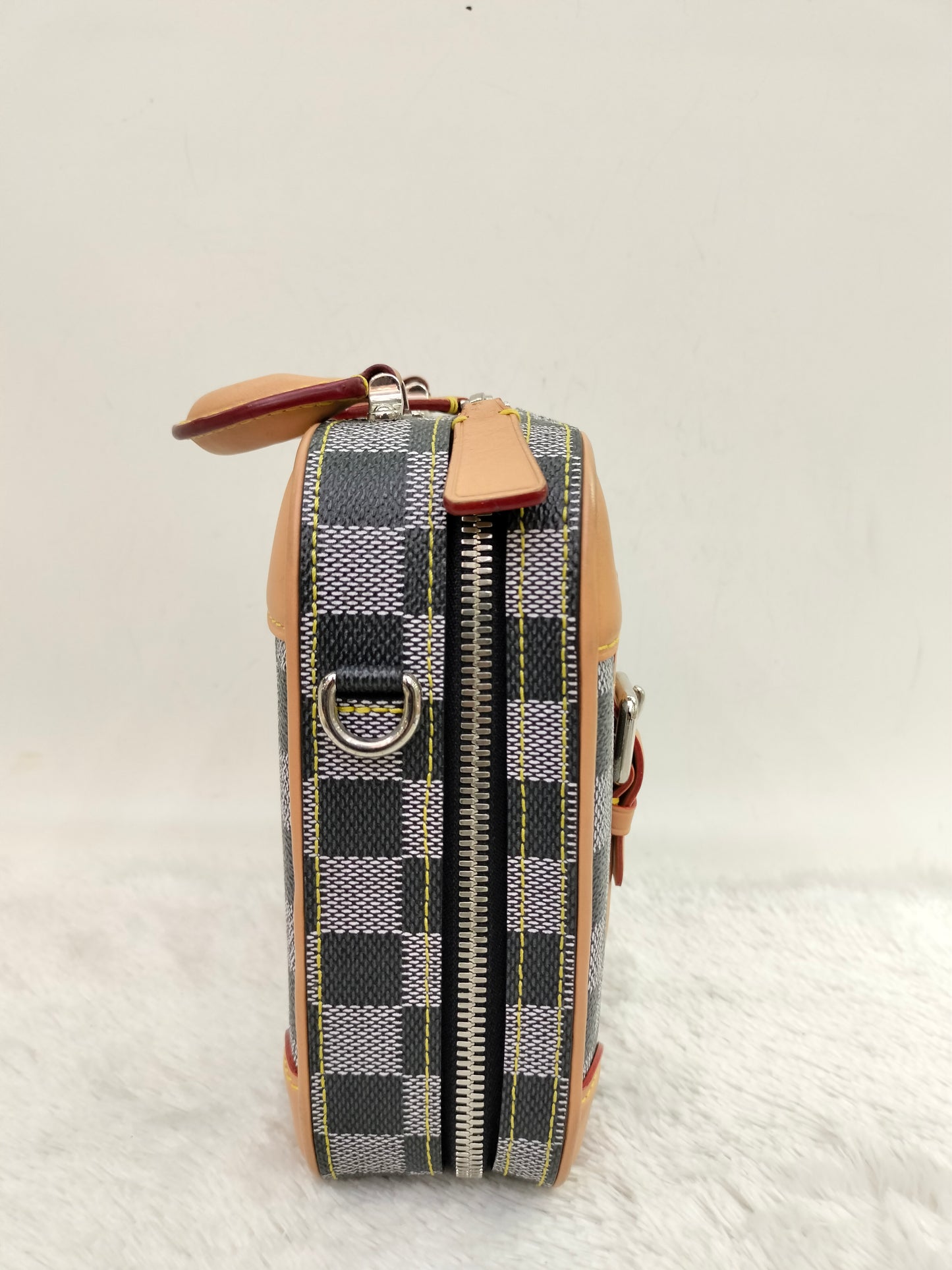 LV Valisette Vertical Damier Colour Noir 2019