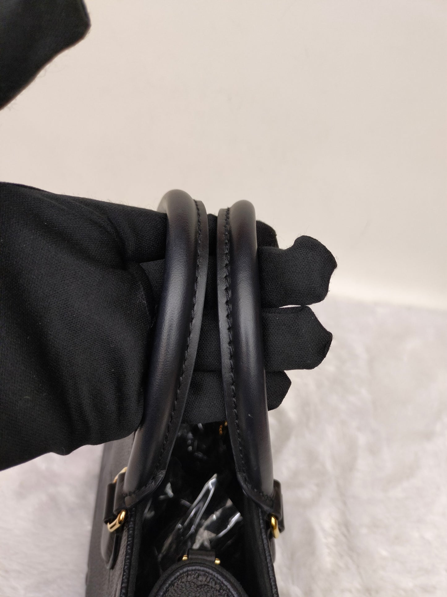 LV OTG PM Empreinte Noir (CHIP)