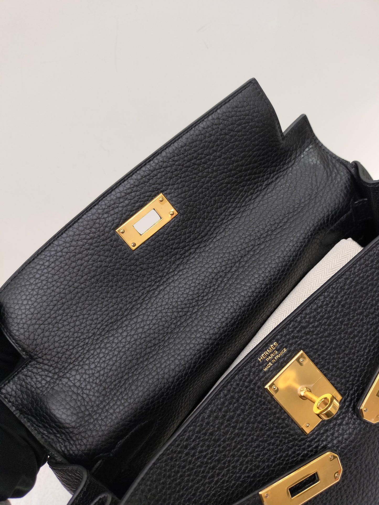 Kelly28 Clem Black GHW #T
