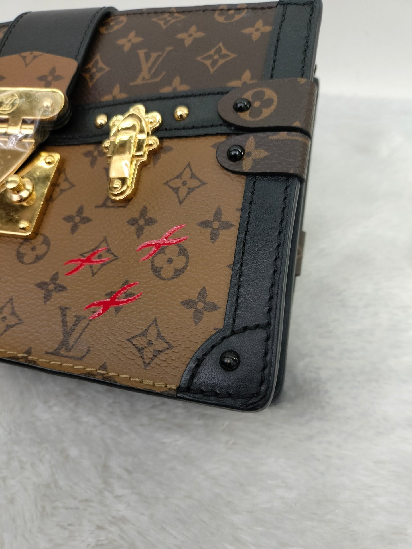 LV Trunk Clutch Monogram Reverse 2018