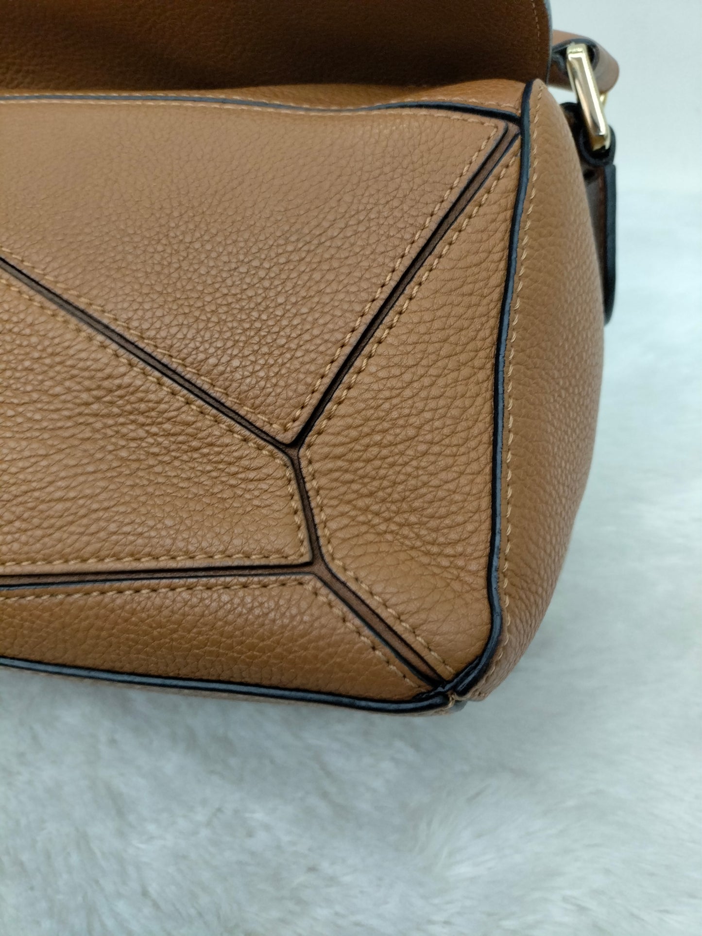 Loewe Puzzle Small Grained Caramel GHW 2020
