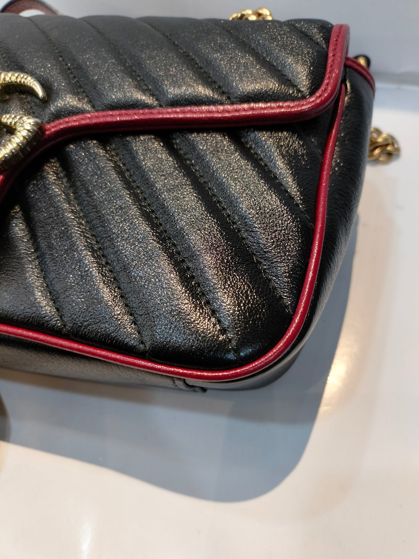 Gucci Marmont Small Black Red GHW