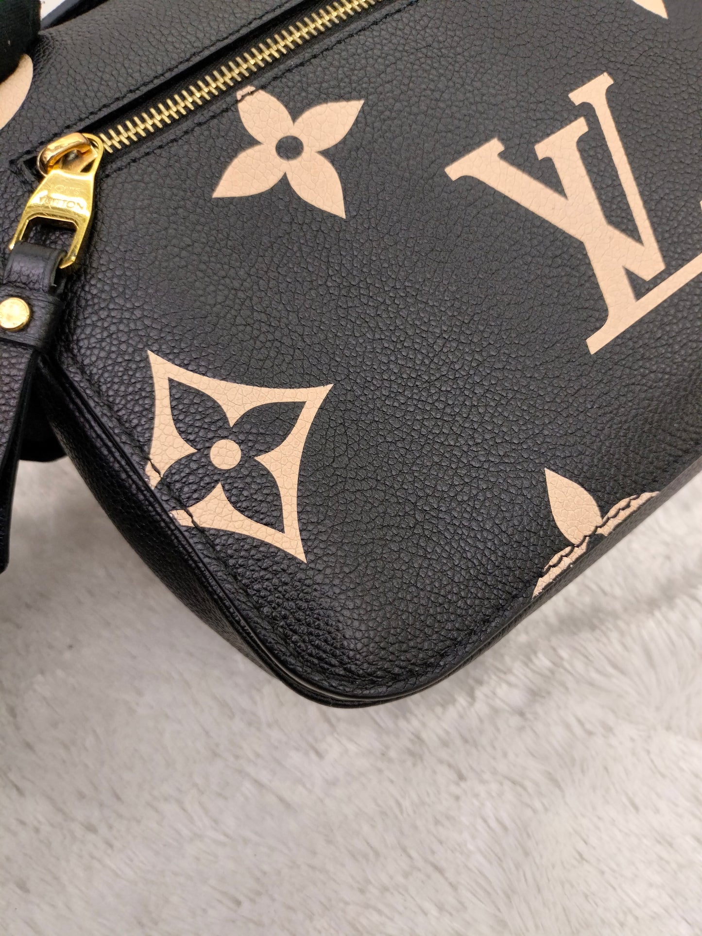 LV Metis Empreinte Noir Creme (CHIP)