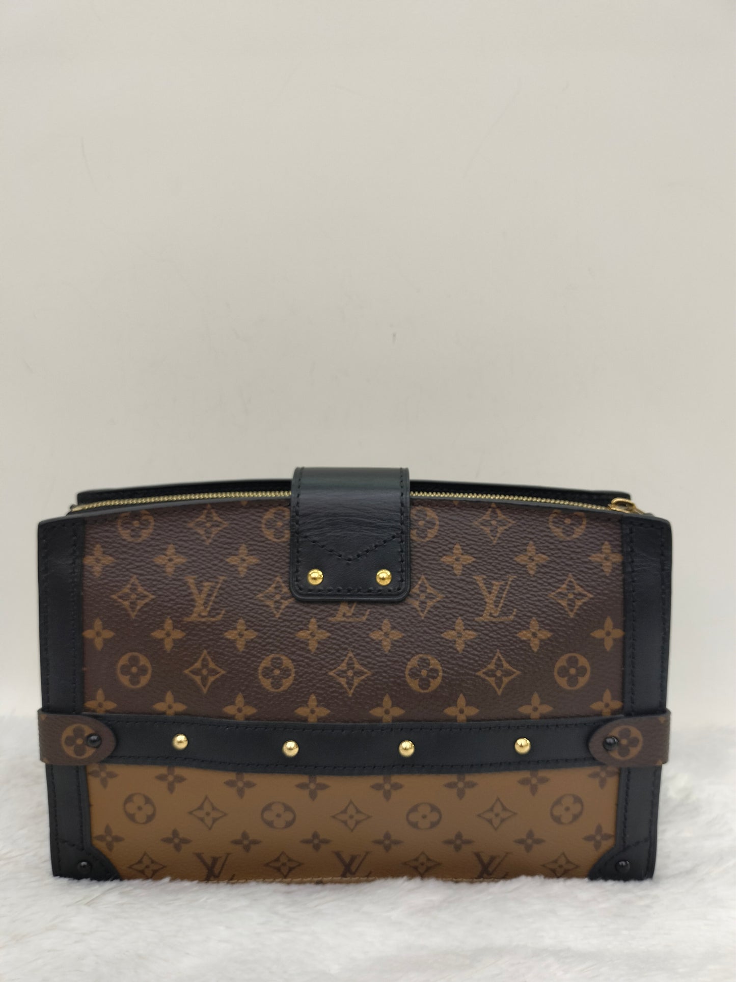 LV Trunk Clutch Monogram Reverse 2018