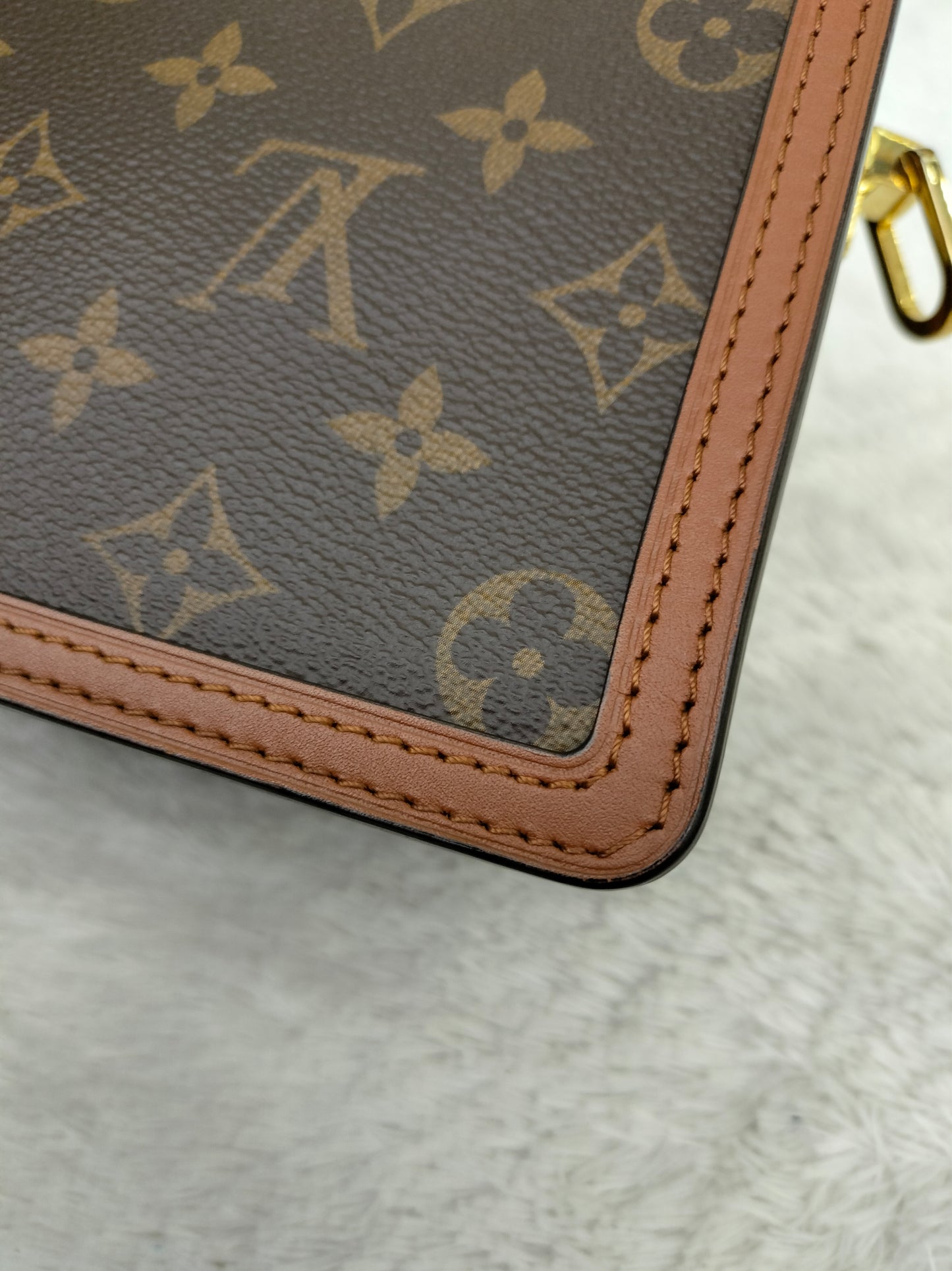 LV Dauphine Mini Monogram Reverse 2020