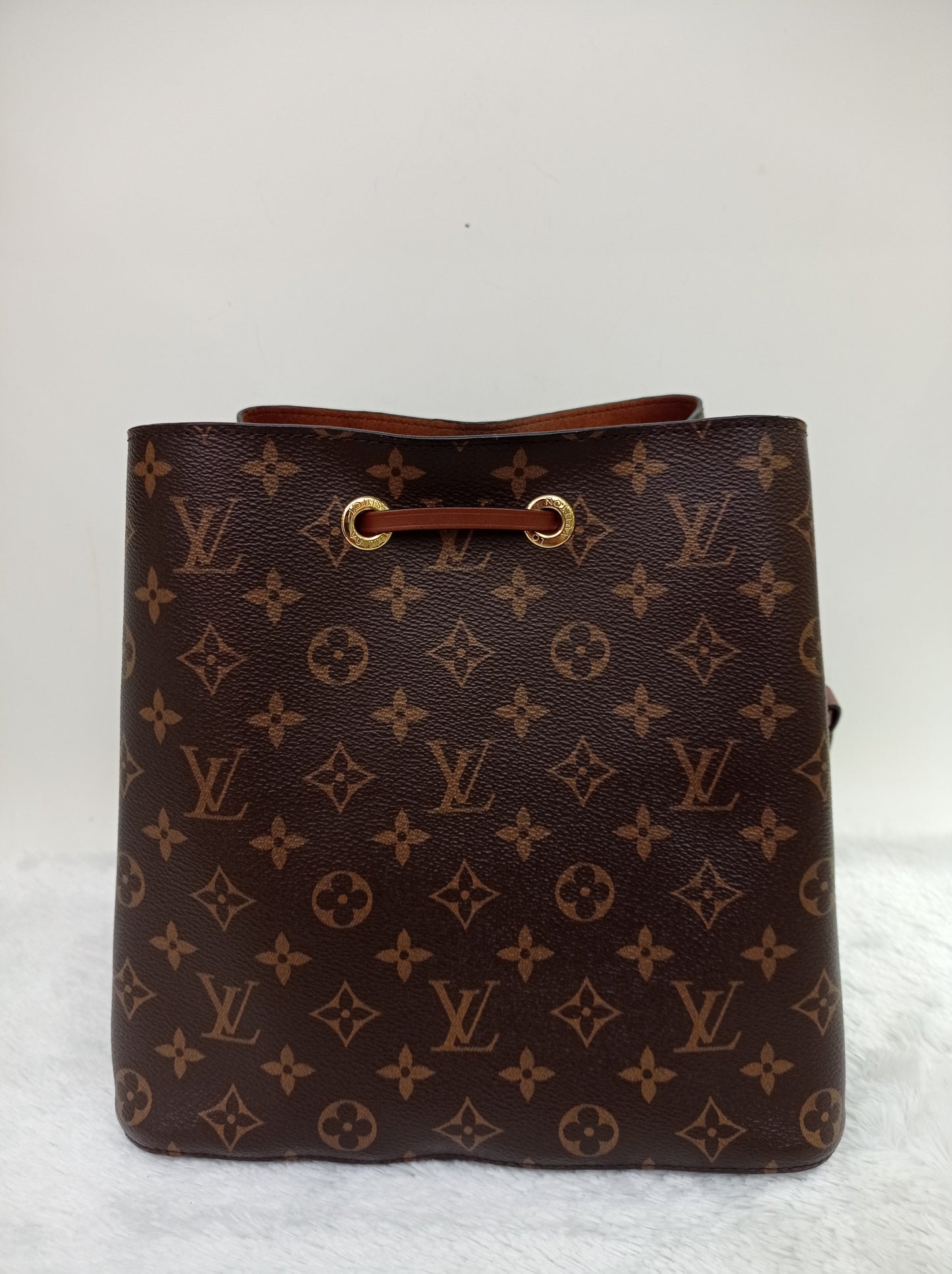 LV Neo Noe MM Monogram Caramel (CHIP)