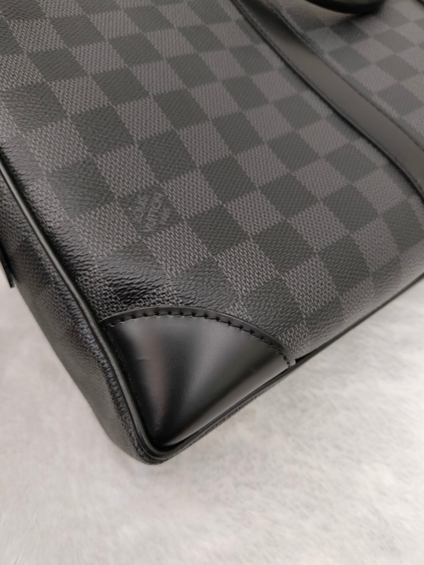LV PDV Graphite 2016
