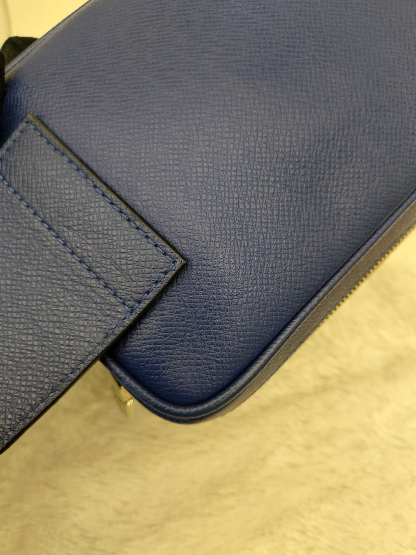 LV Outdoor Bumbag Taiga Cobalt 2019