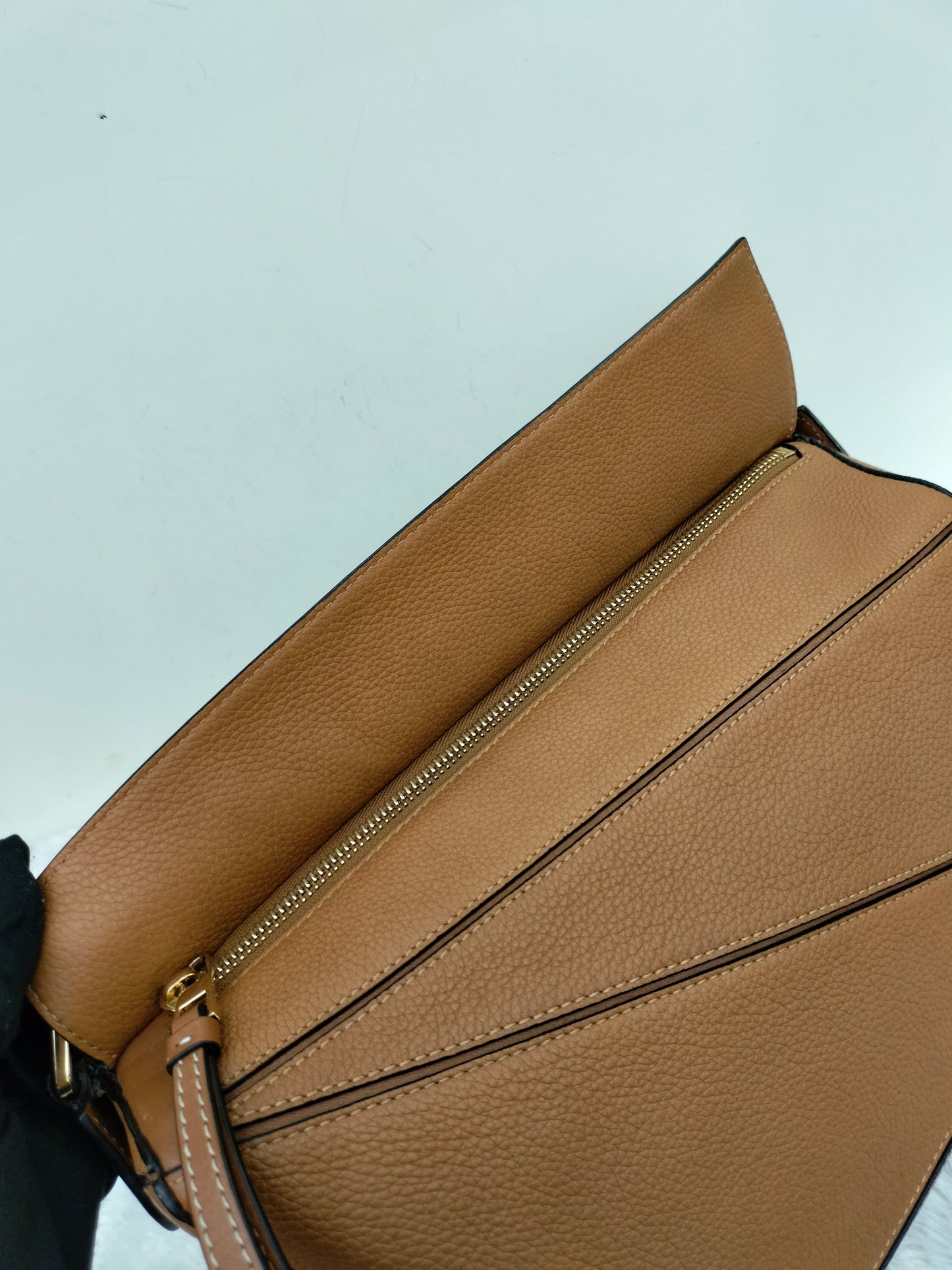 Loewe Puzzle Medium Grained Tan GHW 2018