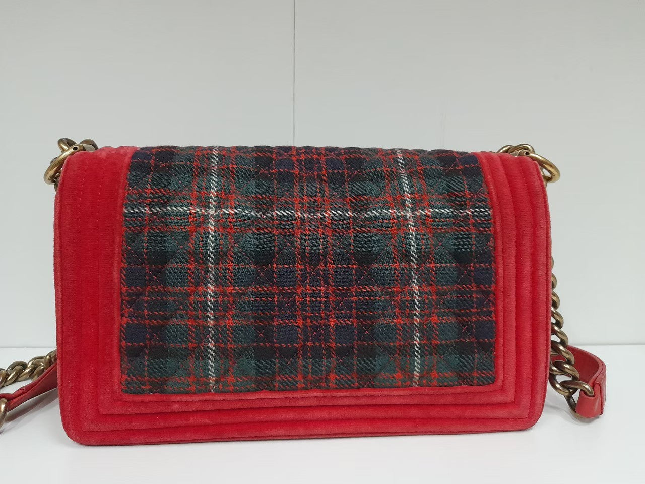 Chanel Boy 25 Tweed Red RGHW #18 Size 25x15x19