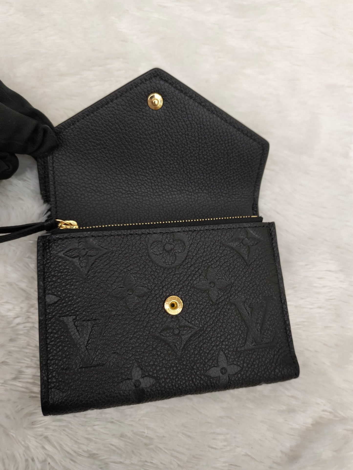 LV Portefeuille Victorine Monogram Empreinte Noir 2025 (CHIP)