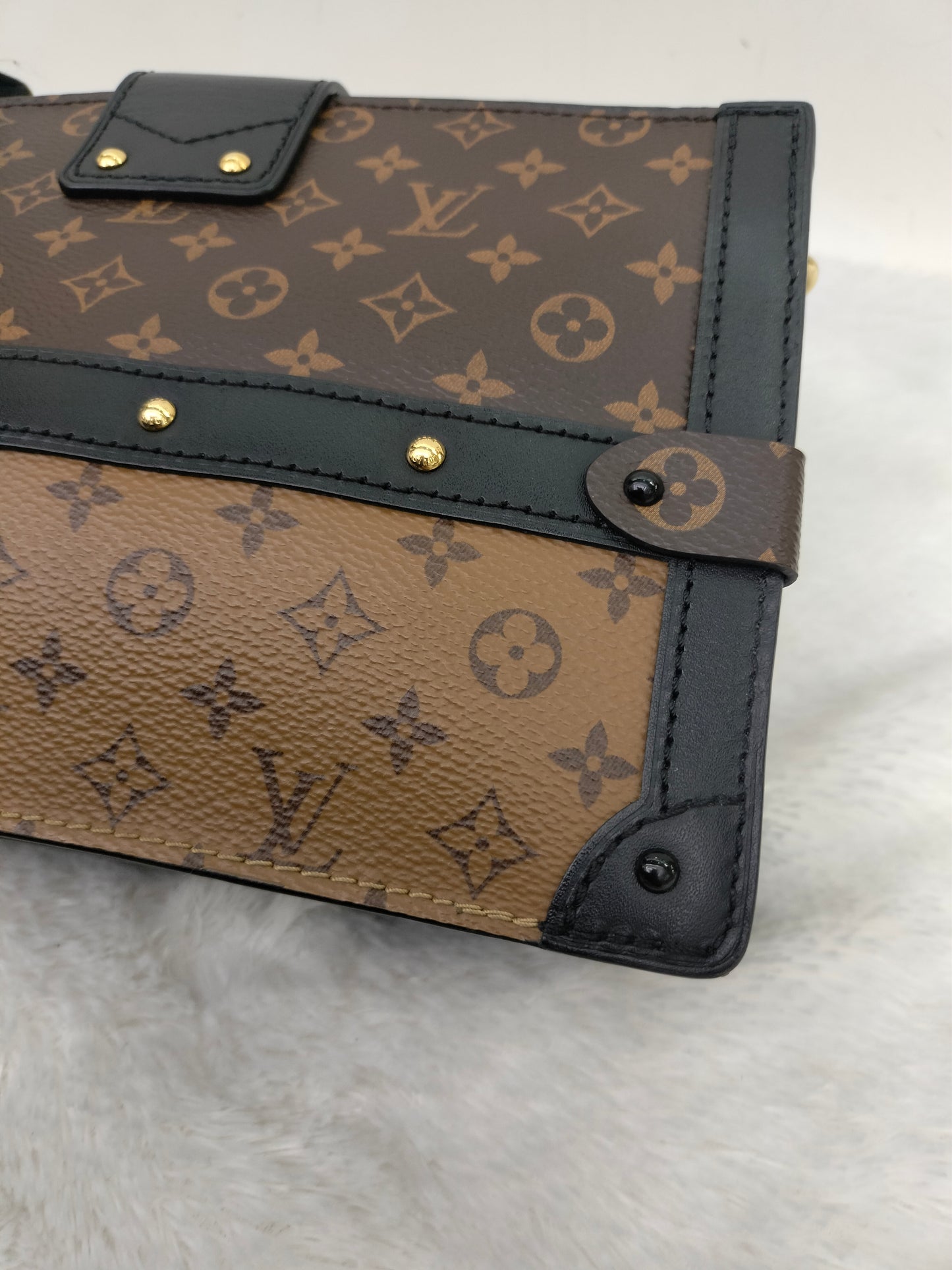 LV Trunk Clutch Monogram Reverse 2018