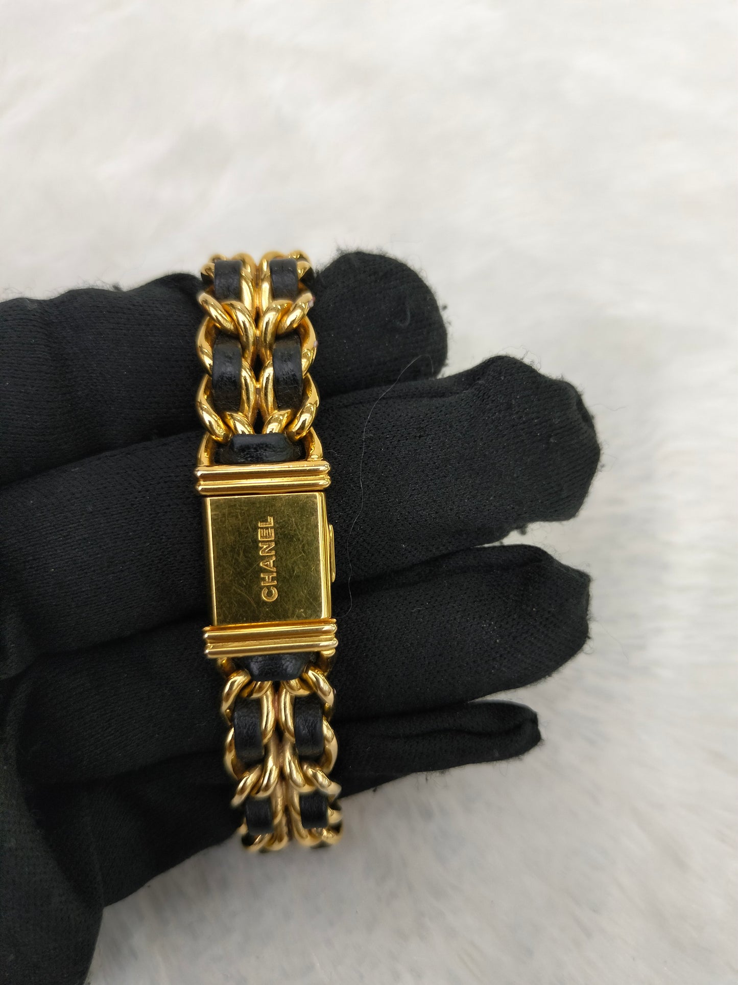 Chanel Watch Black GHW size M