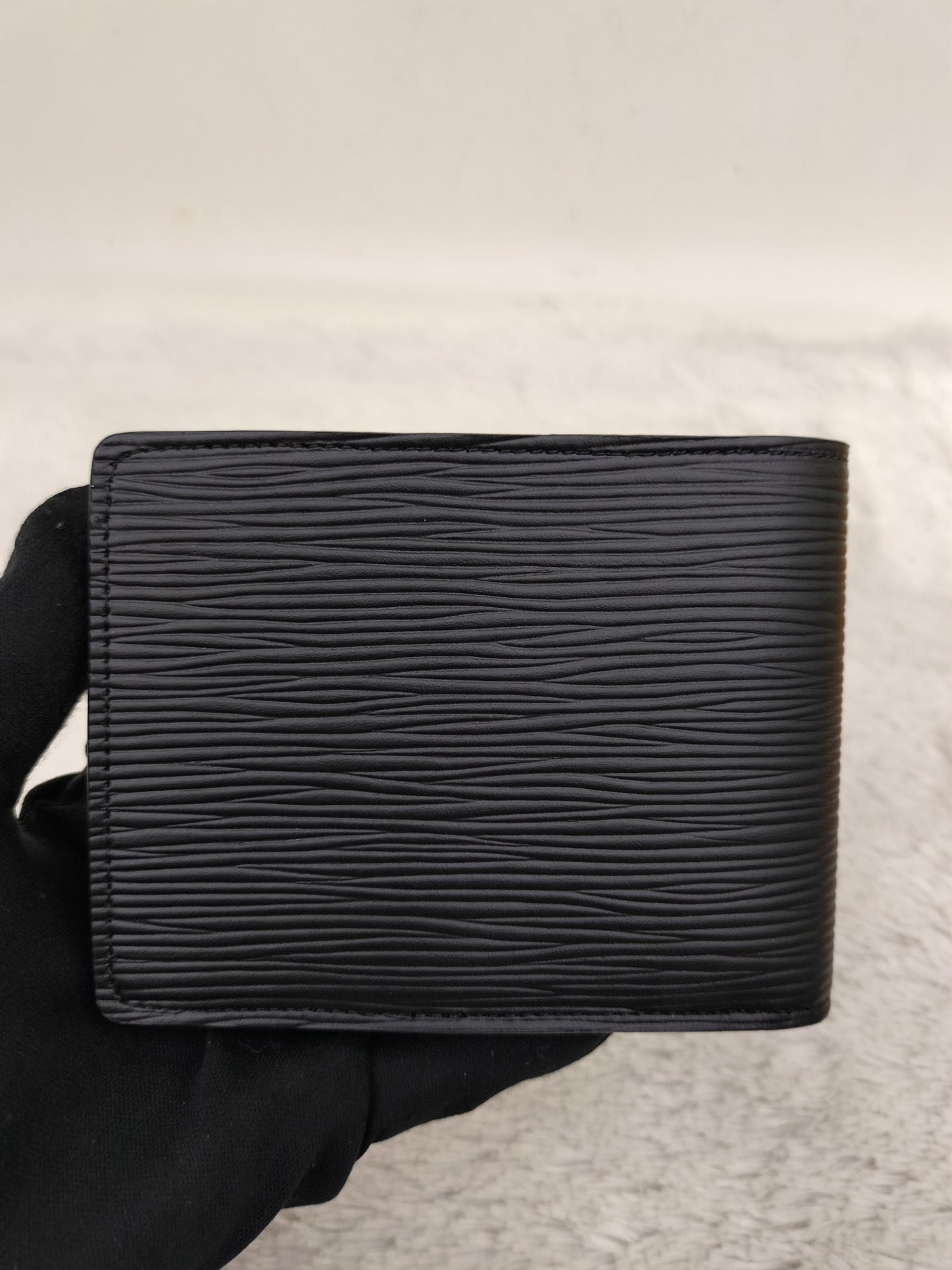 *NEW* LV Portefeuille Multiple Epi Noir M (CHIP)