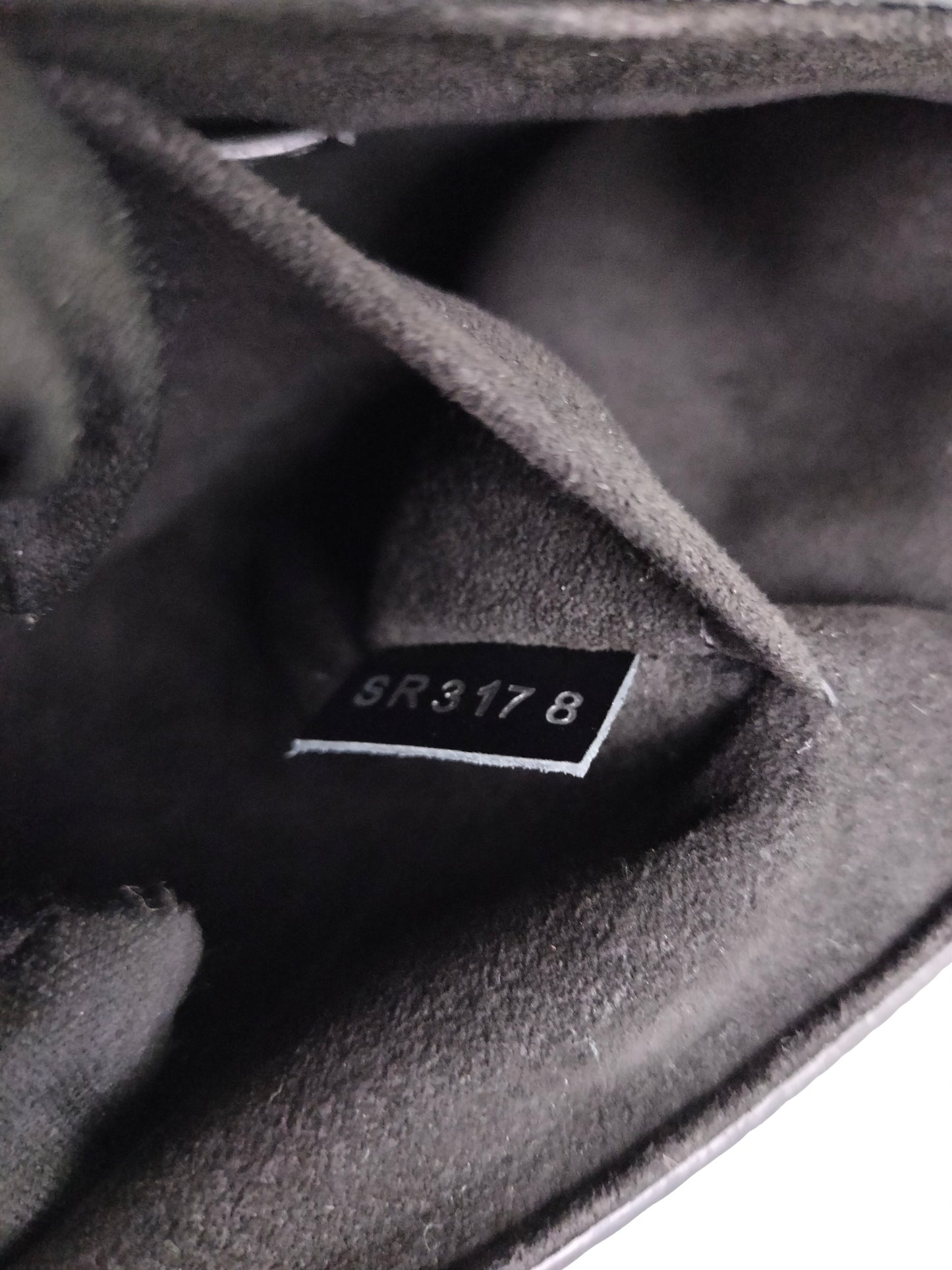 LV Twist MM Epi Noir 2018