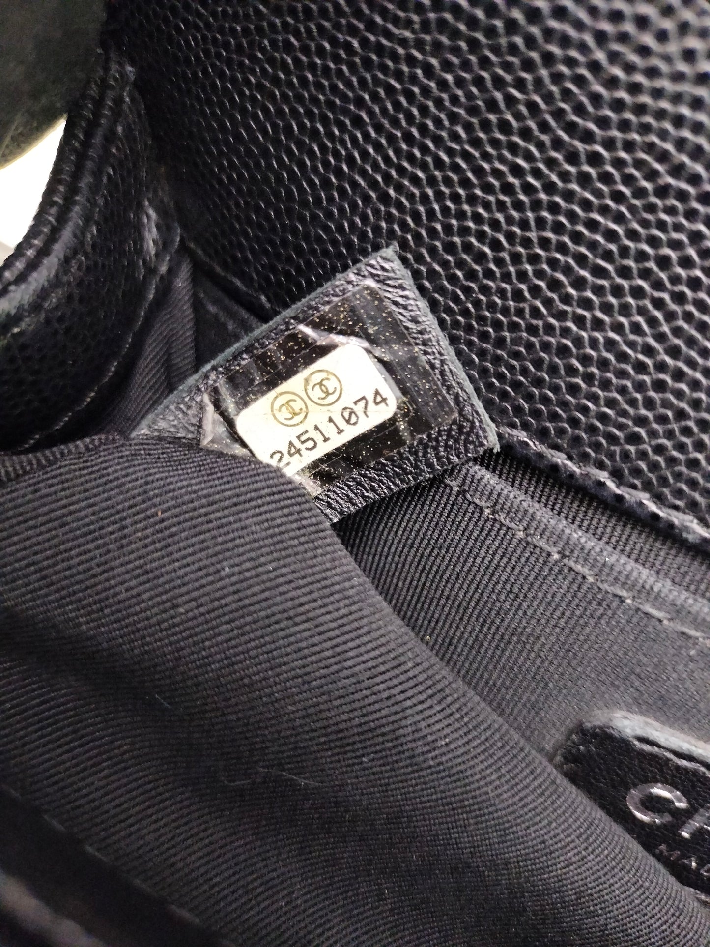 Chanel Boy 20 Chevron Caviar Black RHW #24