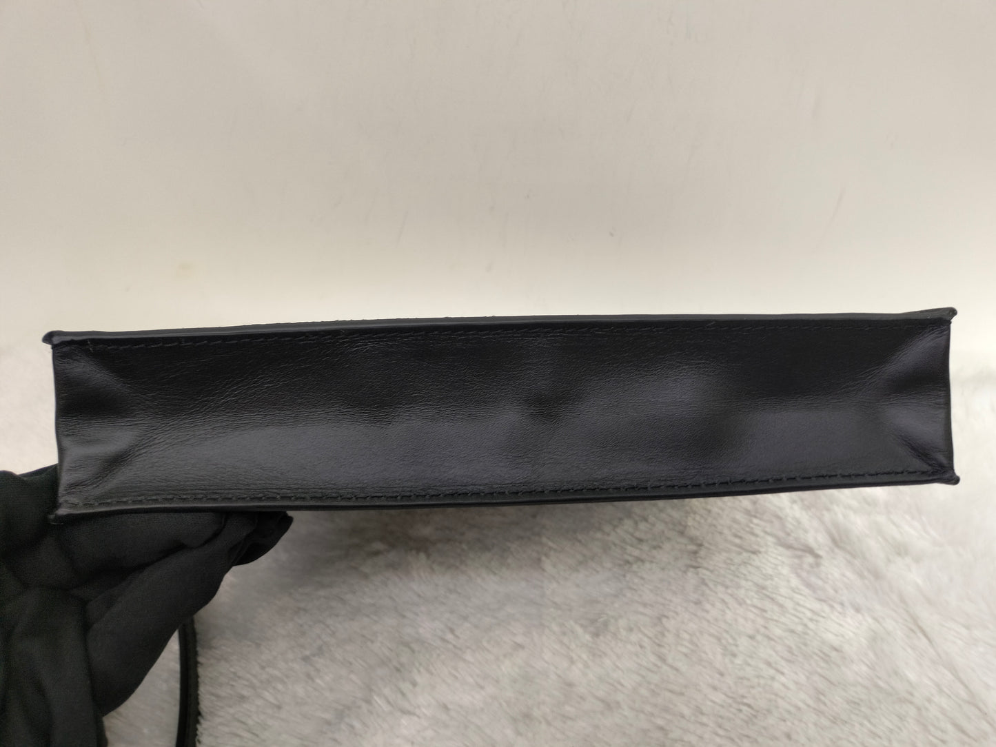LV Standing Pouch Graphite (CHIP)