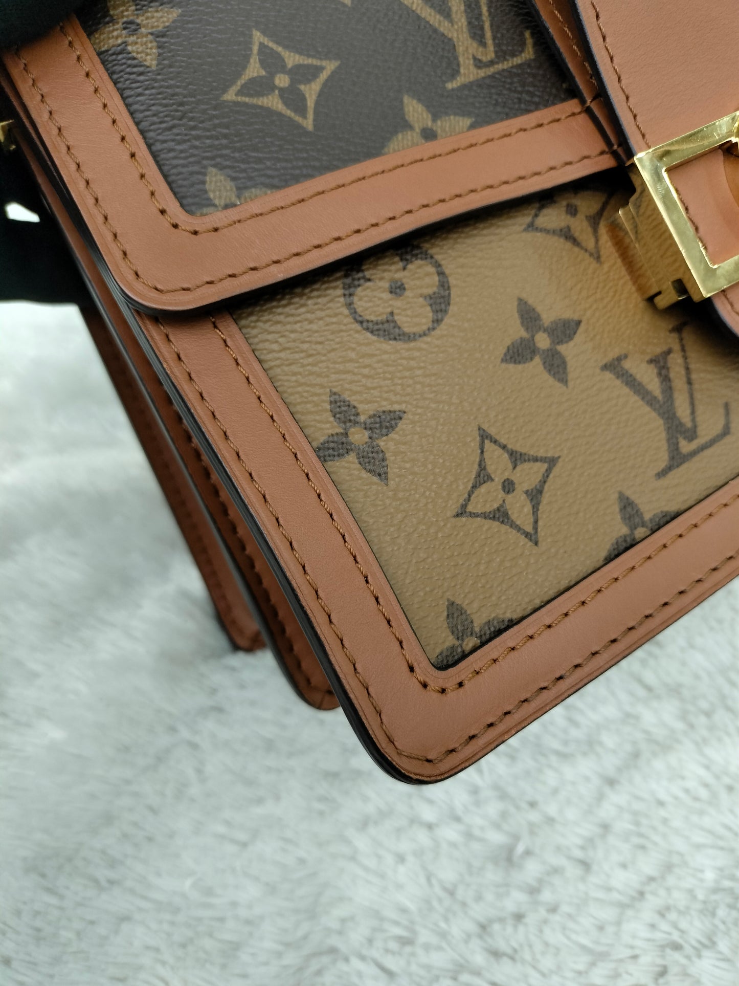 LV Dauphine MM Monogram Reverse 2020
