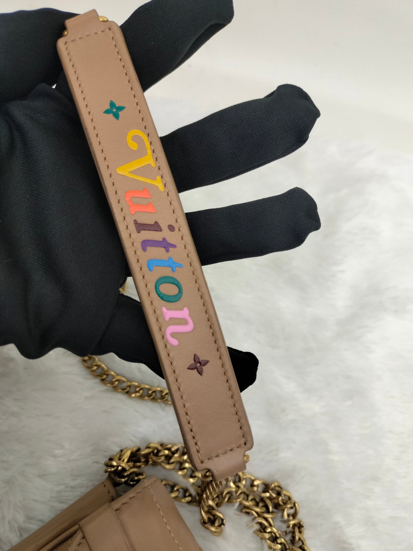 LV Pochette Chain LV New Wave Noisette 2019