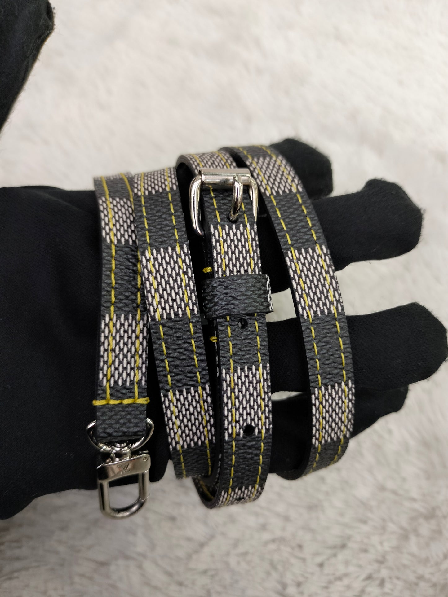 LV Valisette Vertical Damier Colour Noir 2019
