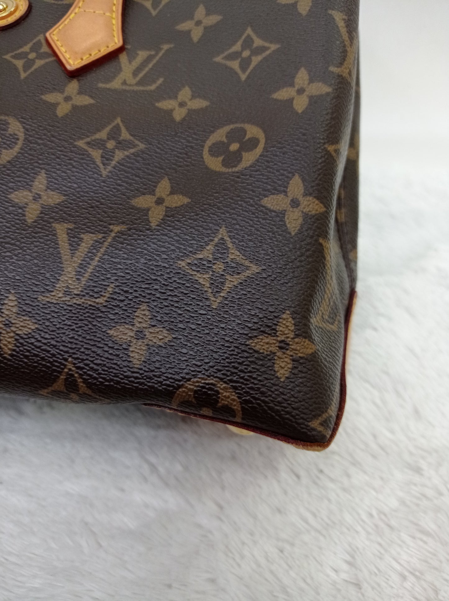 LV Wilshire PM Monogram